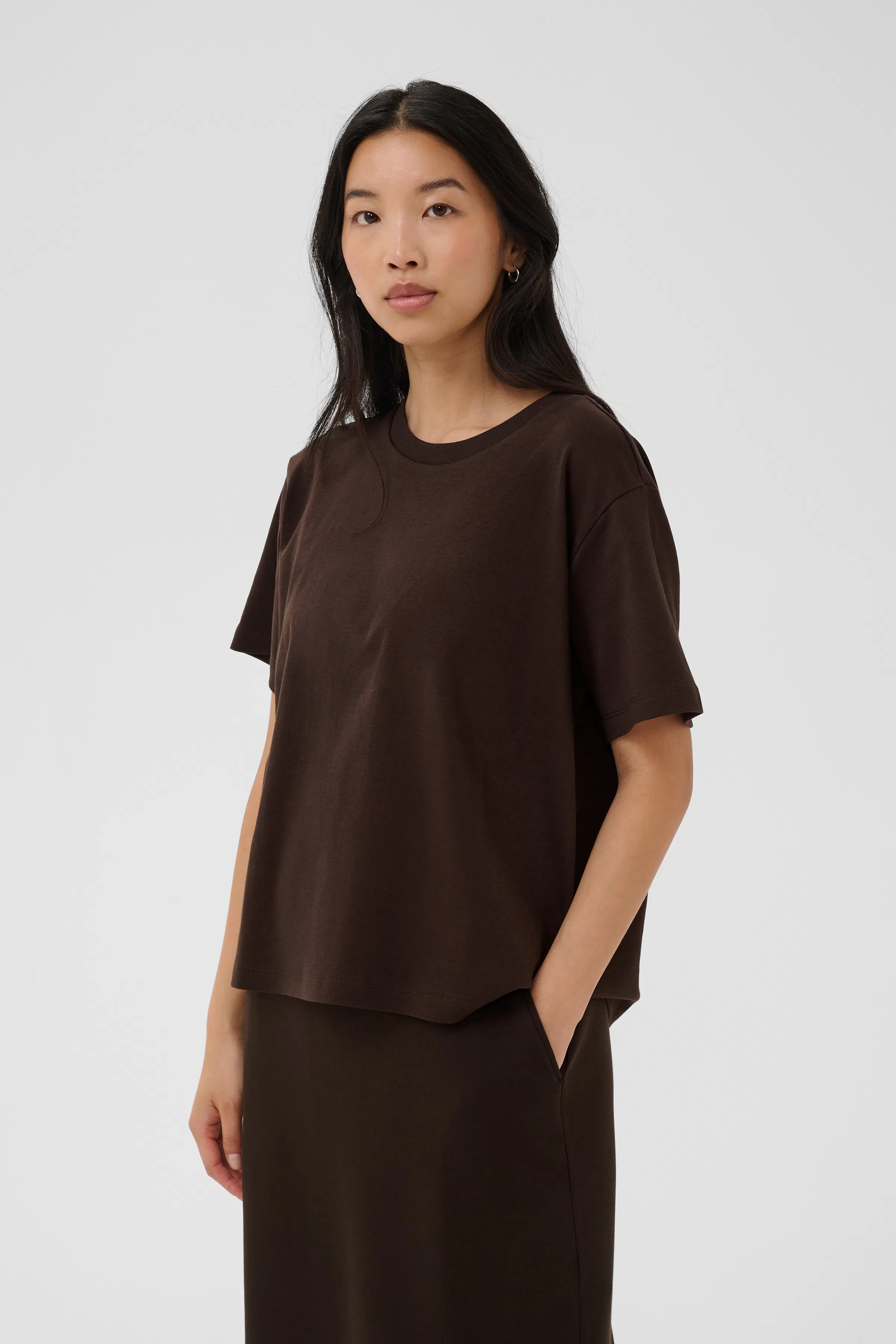 AnnePW T-shirt LOOKBOOK FRONT 30308060-191106