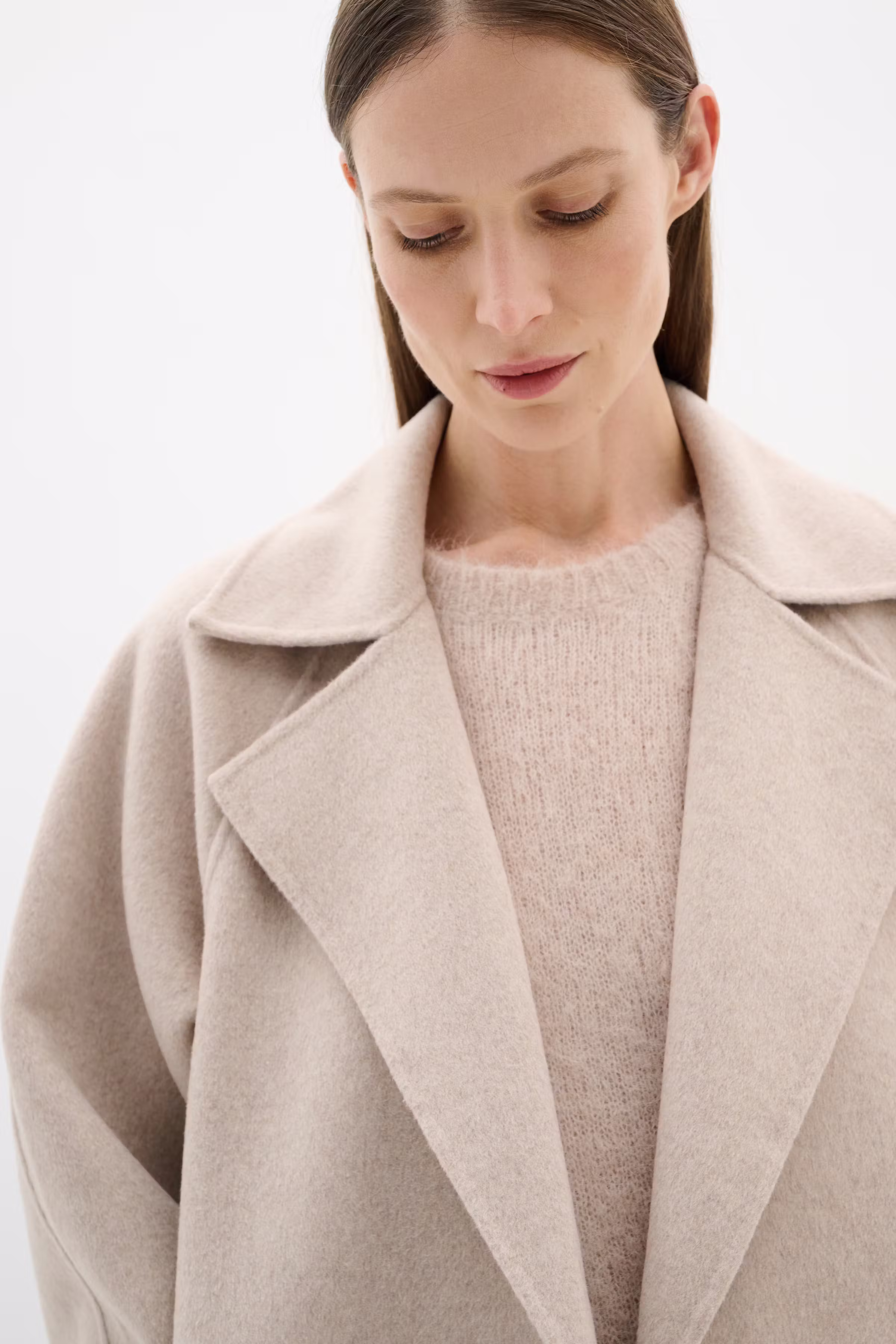 YillaIW Mantel LOOKBOOK DETAIL 30110608-300002