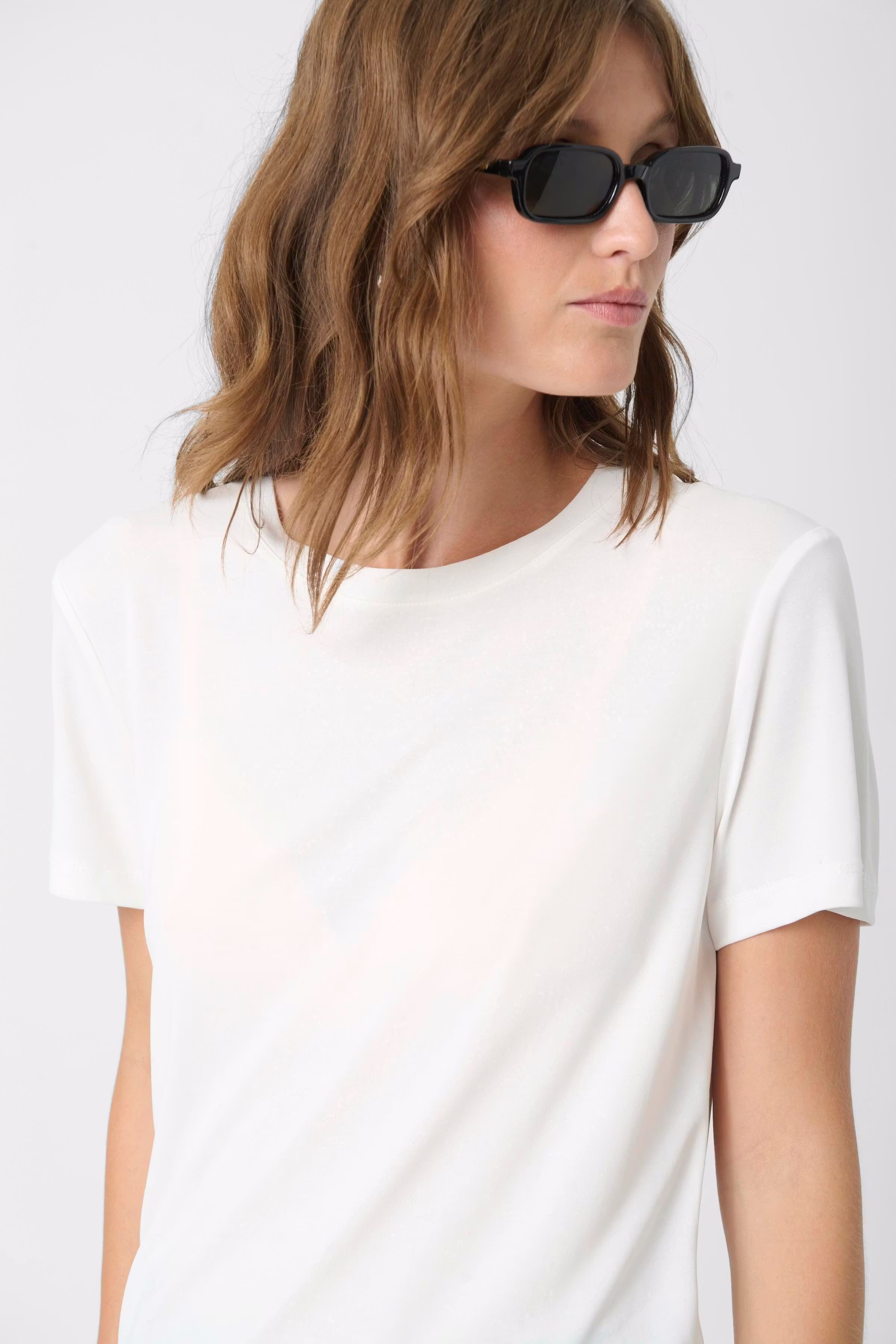 SLColumbine T-shirt LOOKBOOK DETAIL 30404678-40093