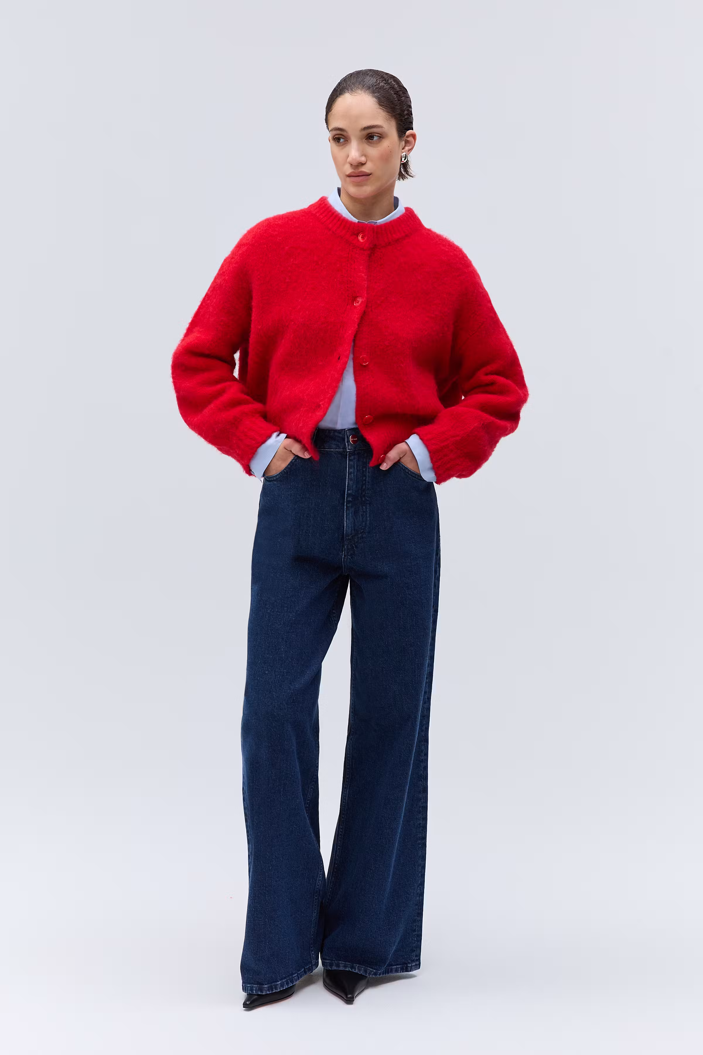 IOFerda Cardigan LOOKBOOK FRONT 30600720-RE323