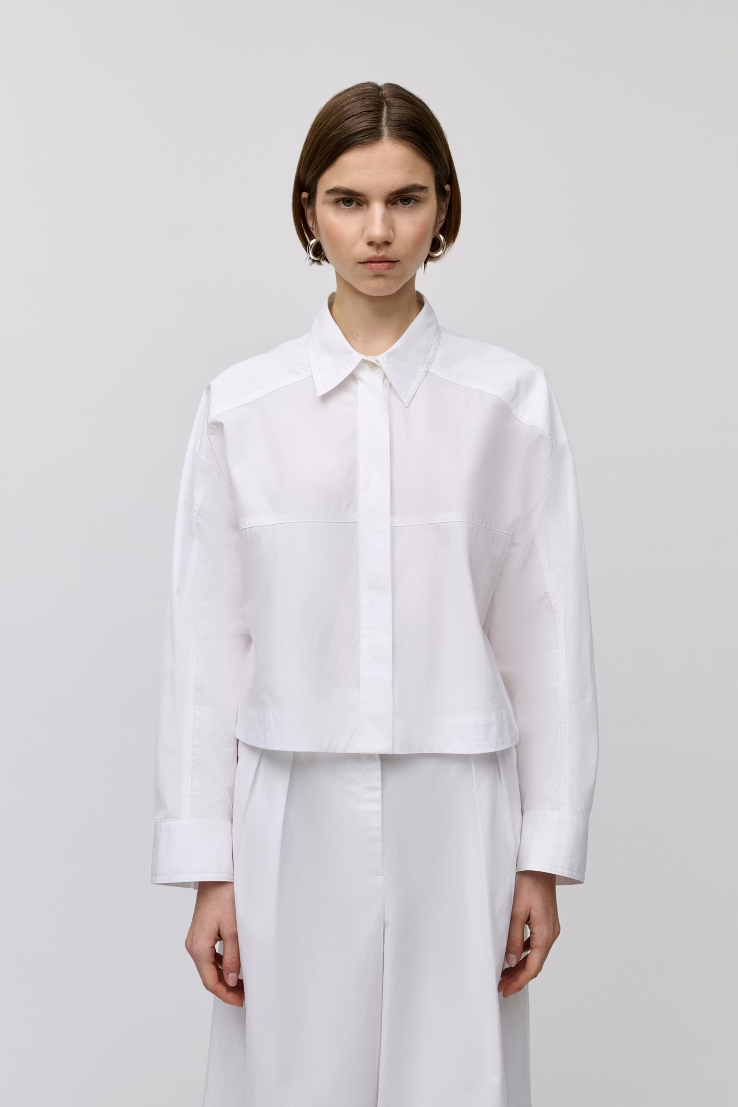 BRITTNEY Blouse LOOKBOOK FRONT 30600489-WH001