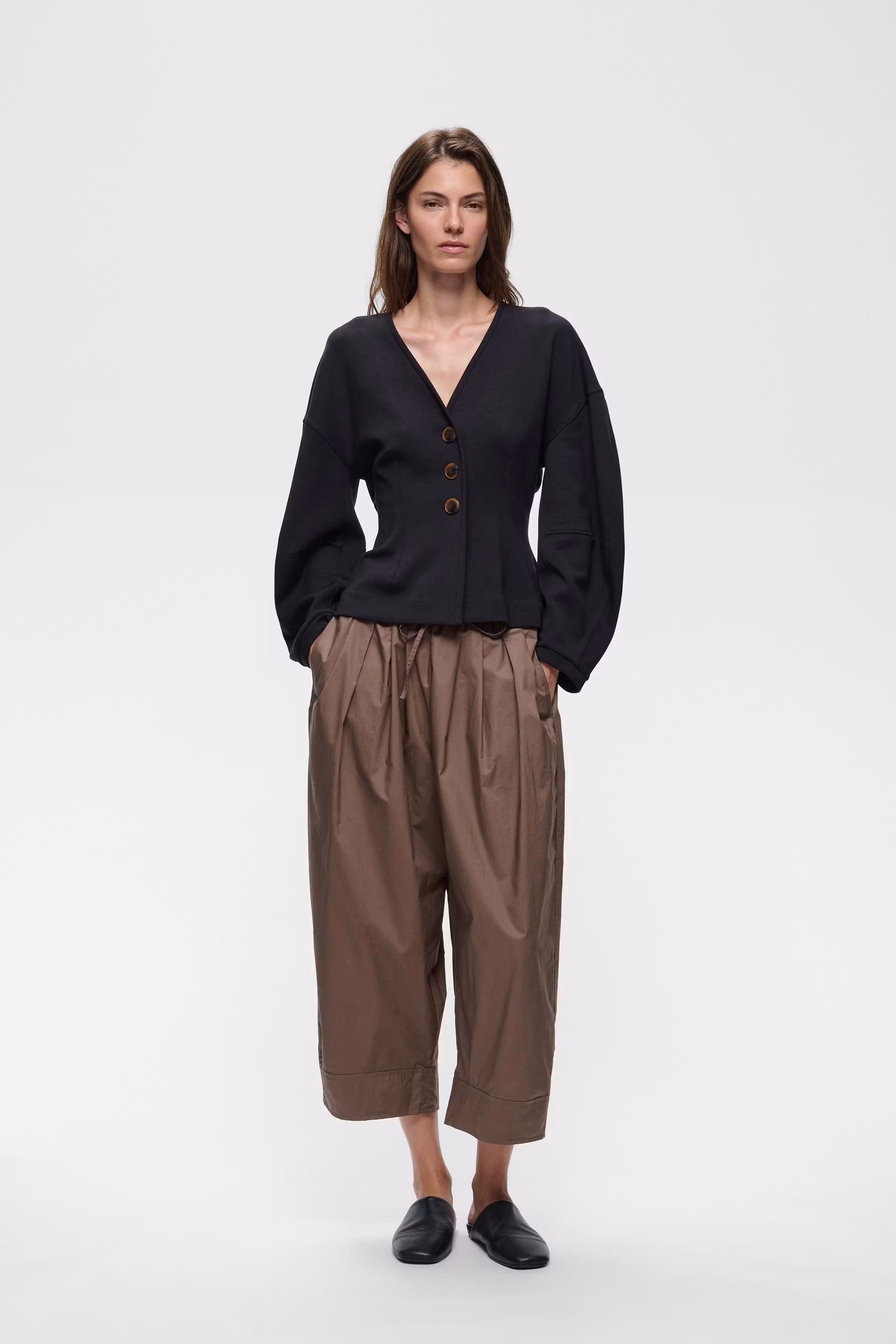 HAZEIW Trousers LOOKBOOK FRONT 30112711-181307