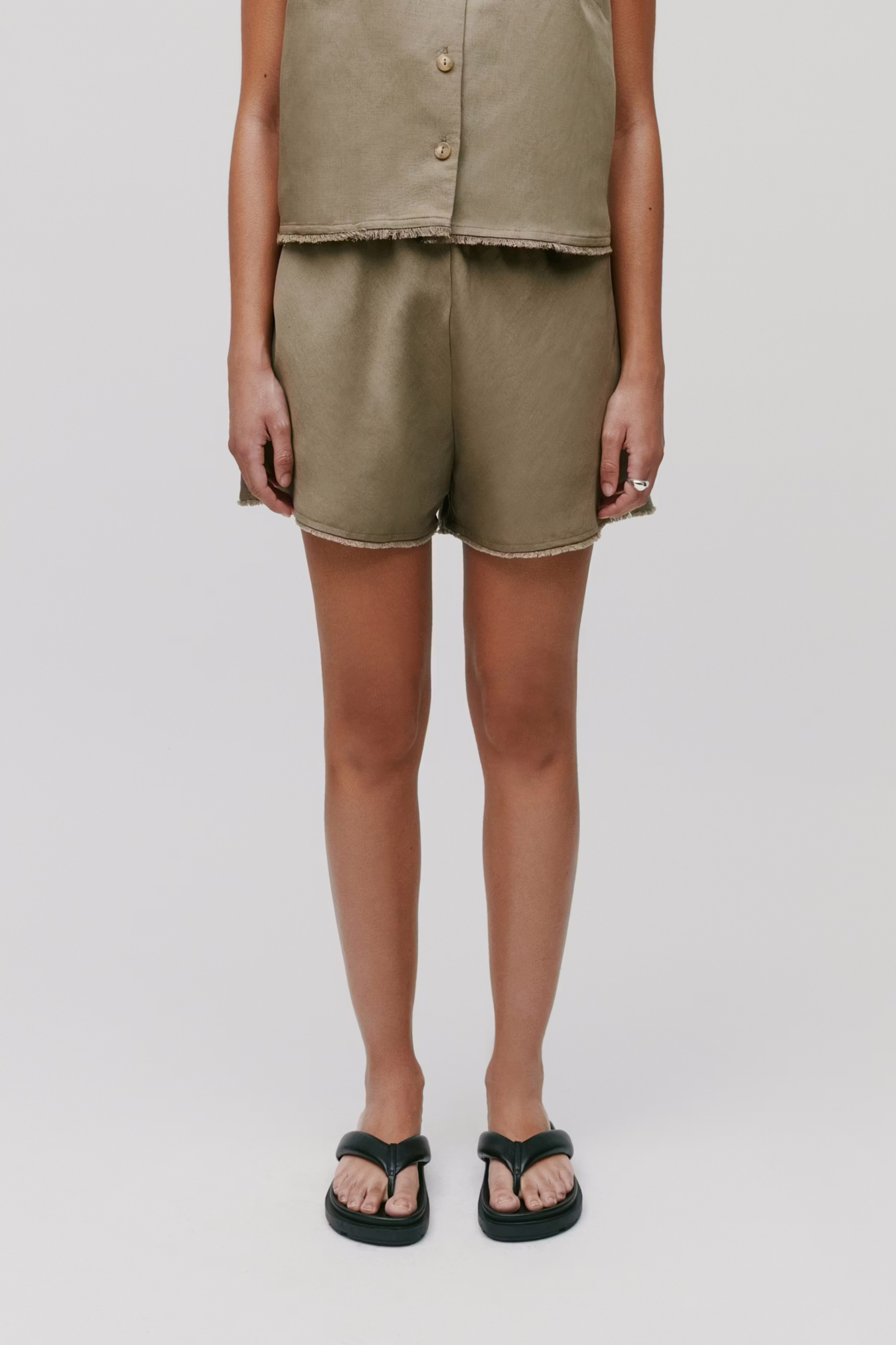 PIPER Shorts LOOKBOOK FRONT 30600519-GR549