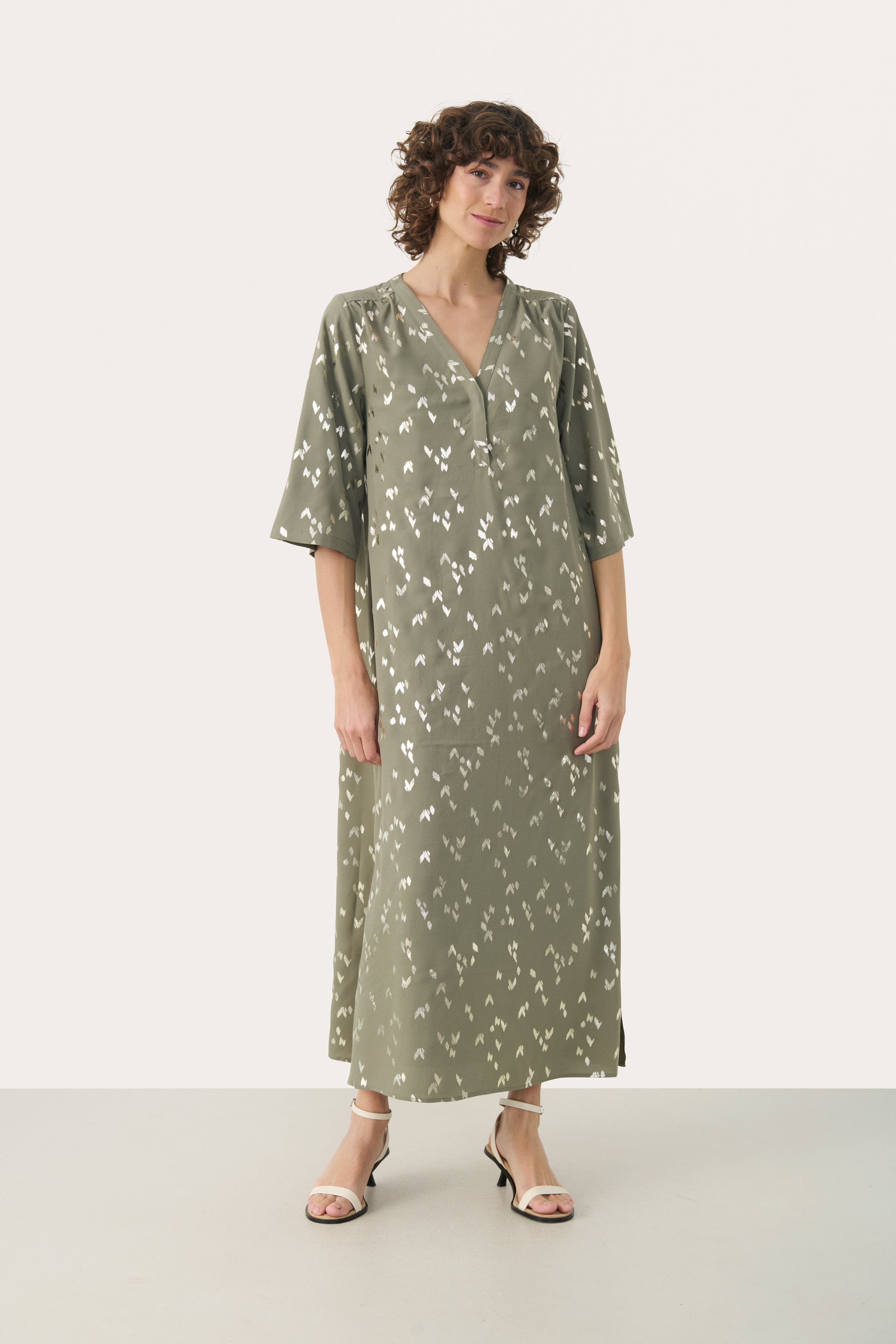 BeritPW Dress LOOKBOOK FRONT 30309906-304028