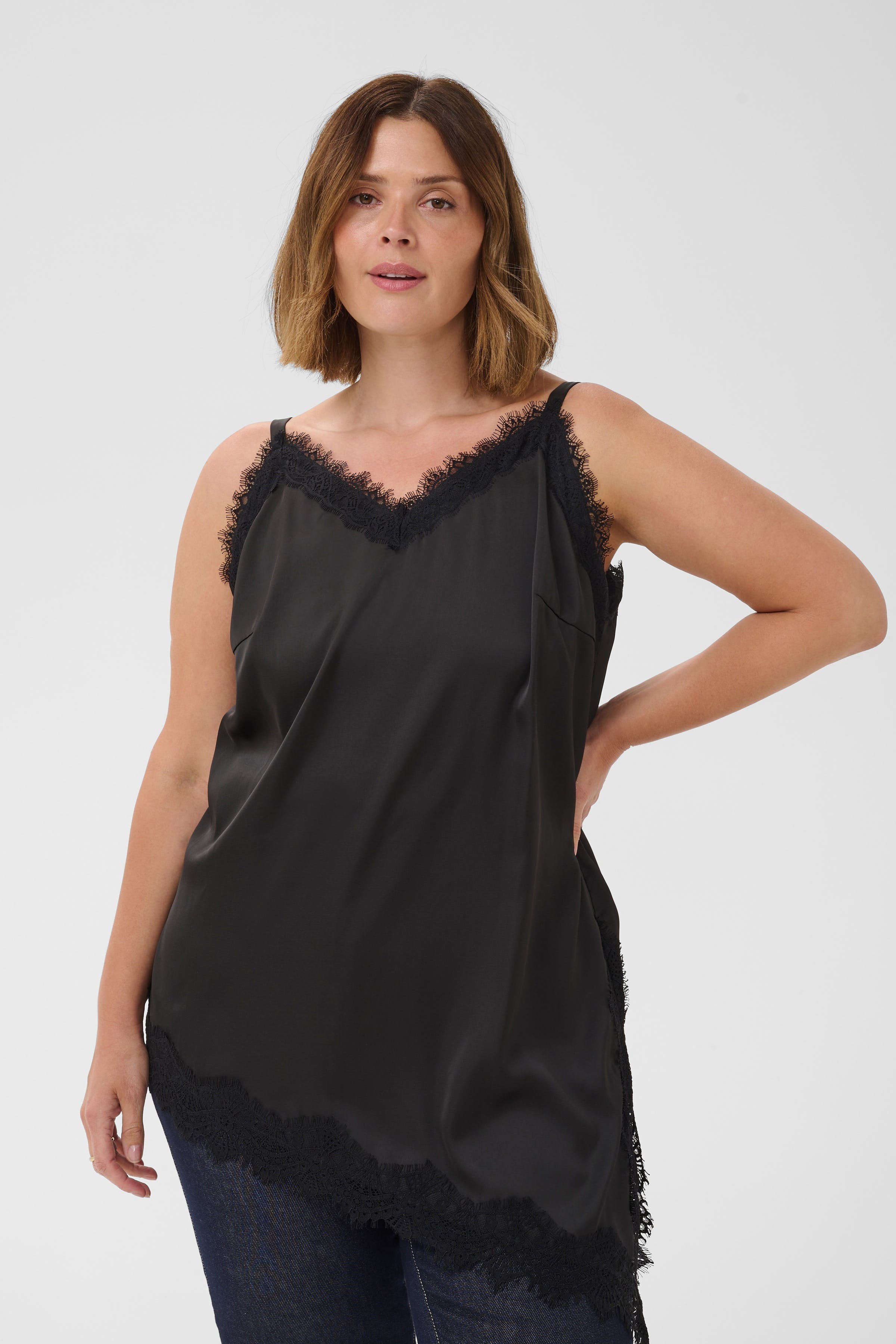 KCmiana Top LOOKBOOK FRONT 10584525-100121