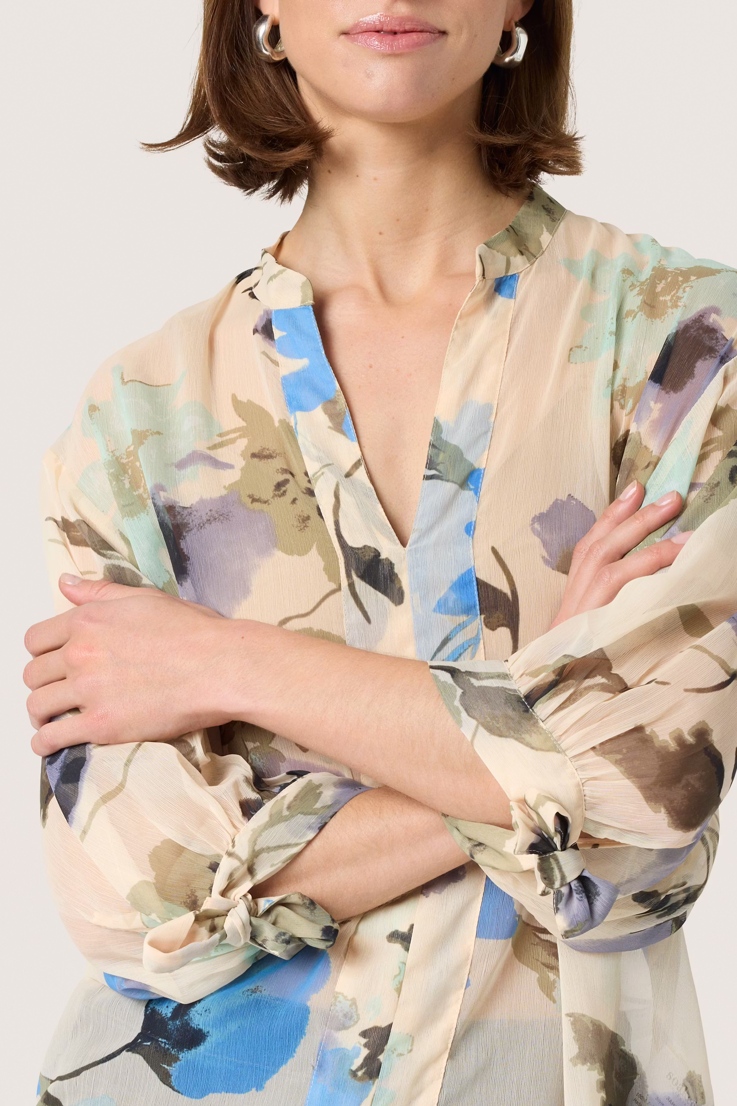 SLAnaya Bluse LOOKBOOK DETAIL 30408453-303945