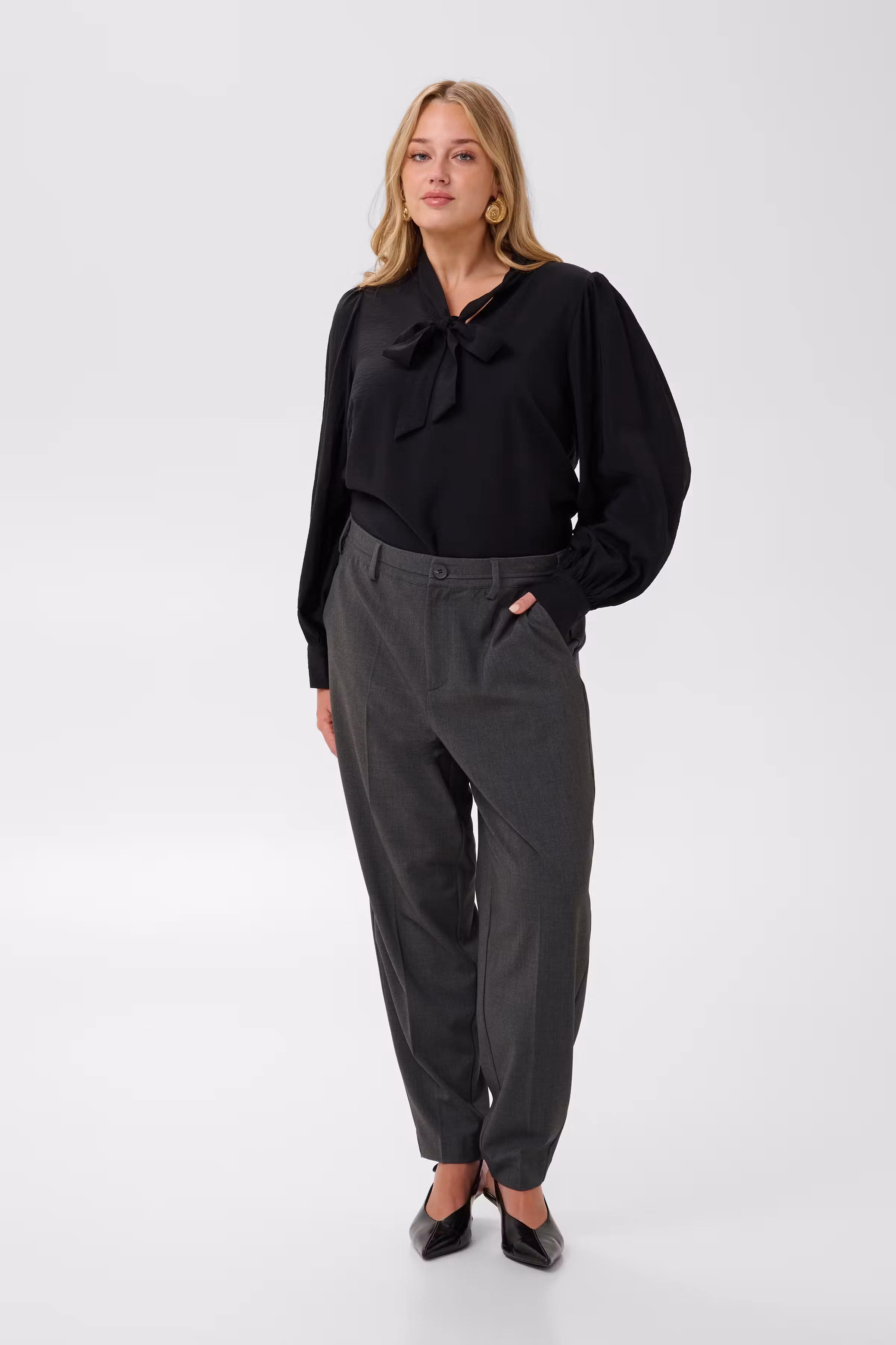 KCriella Bukser LOOKBOOK FRONT 10584527-100125