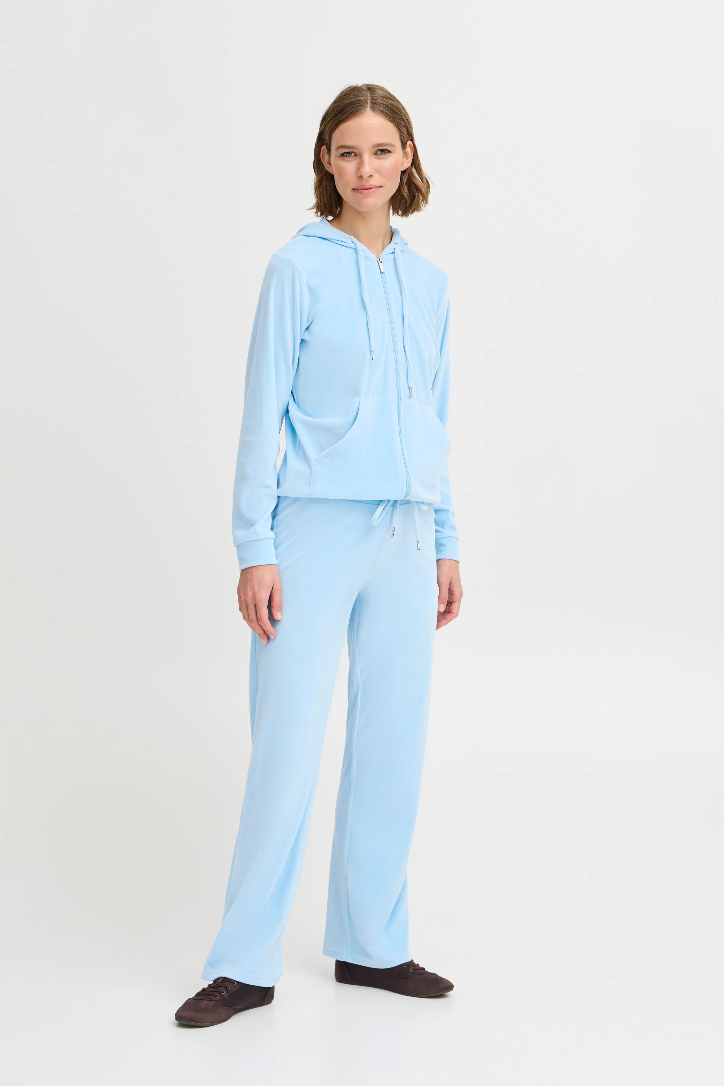 BYMITZA Joggedrakt LOOKBOOK FRONT 20810786-154105