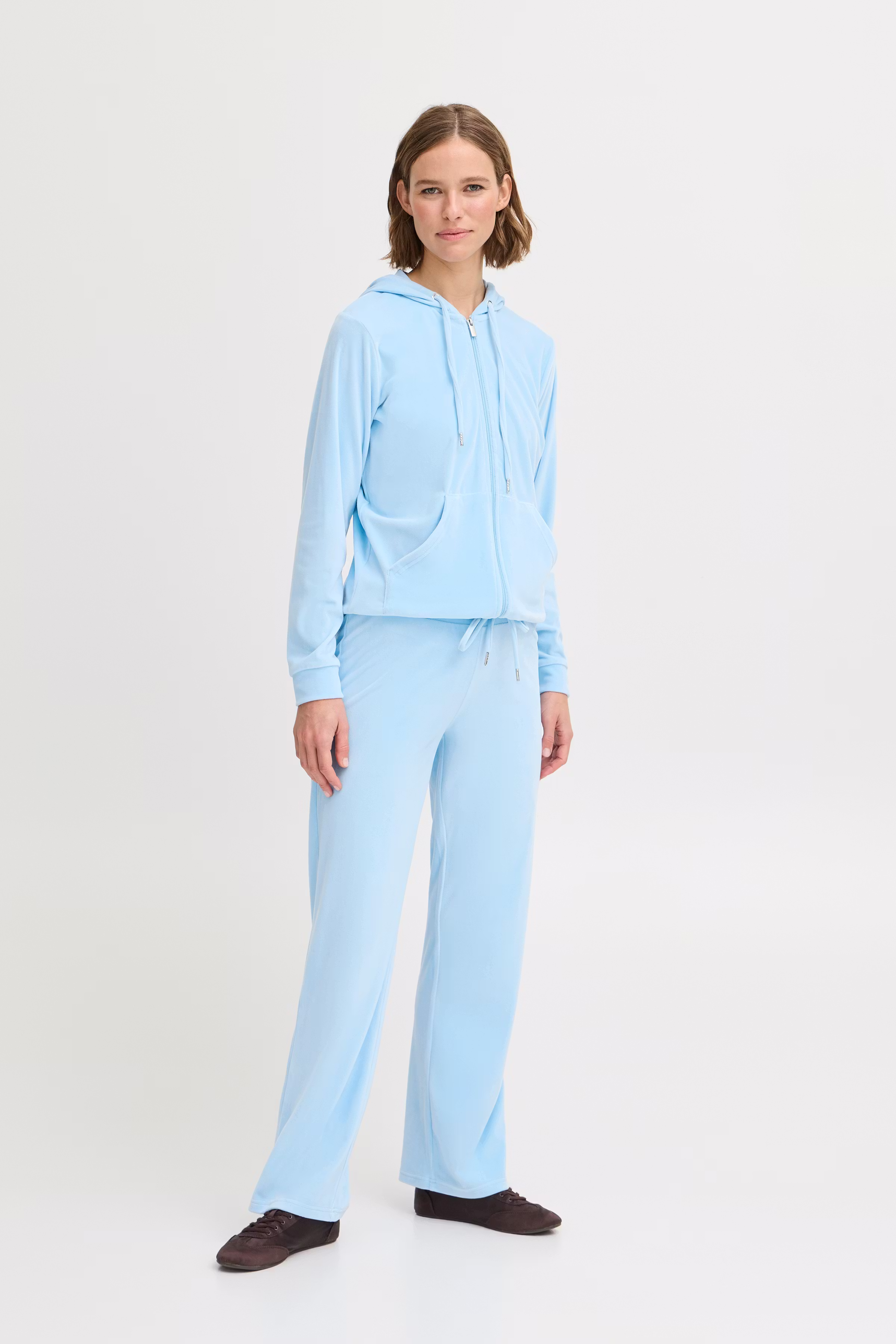 BYMITZA Joggedrakt LOOKBOOK FRONT 20810786-154105