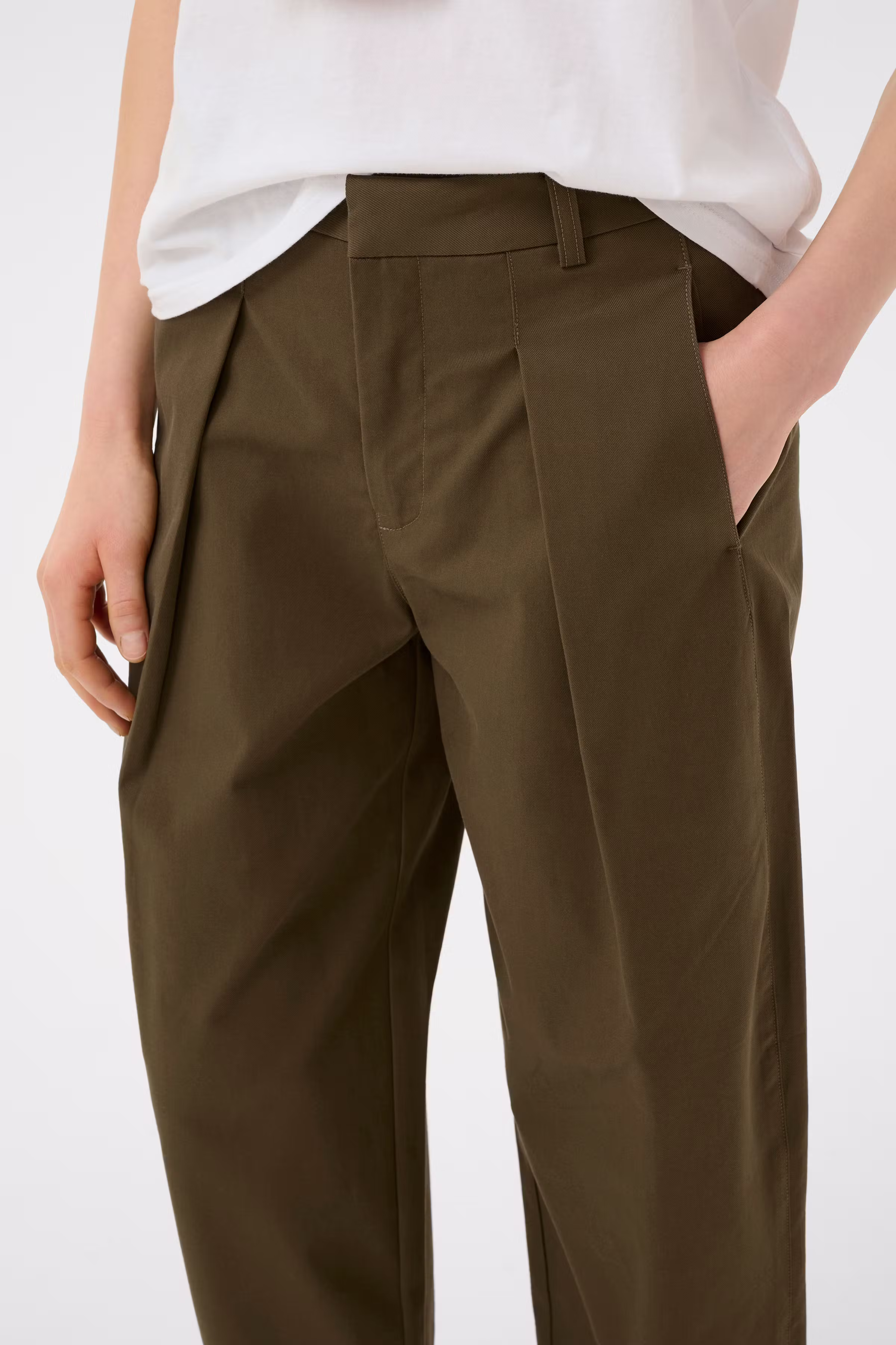 TinikkaIW Cropped Trousers LOOKBOOK DETAIL 30111258-180201