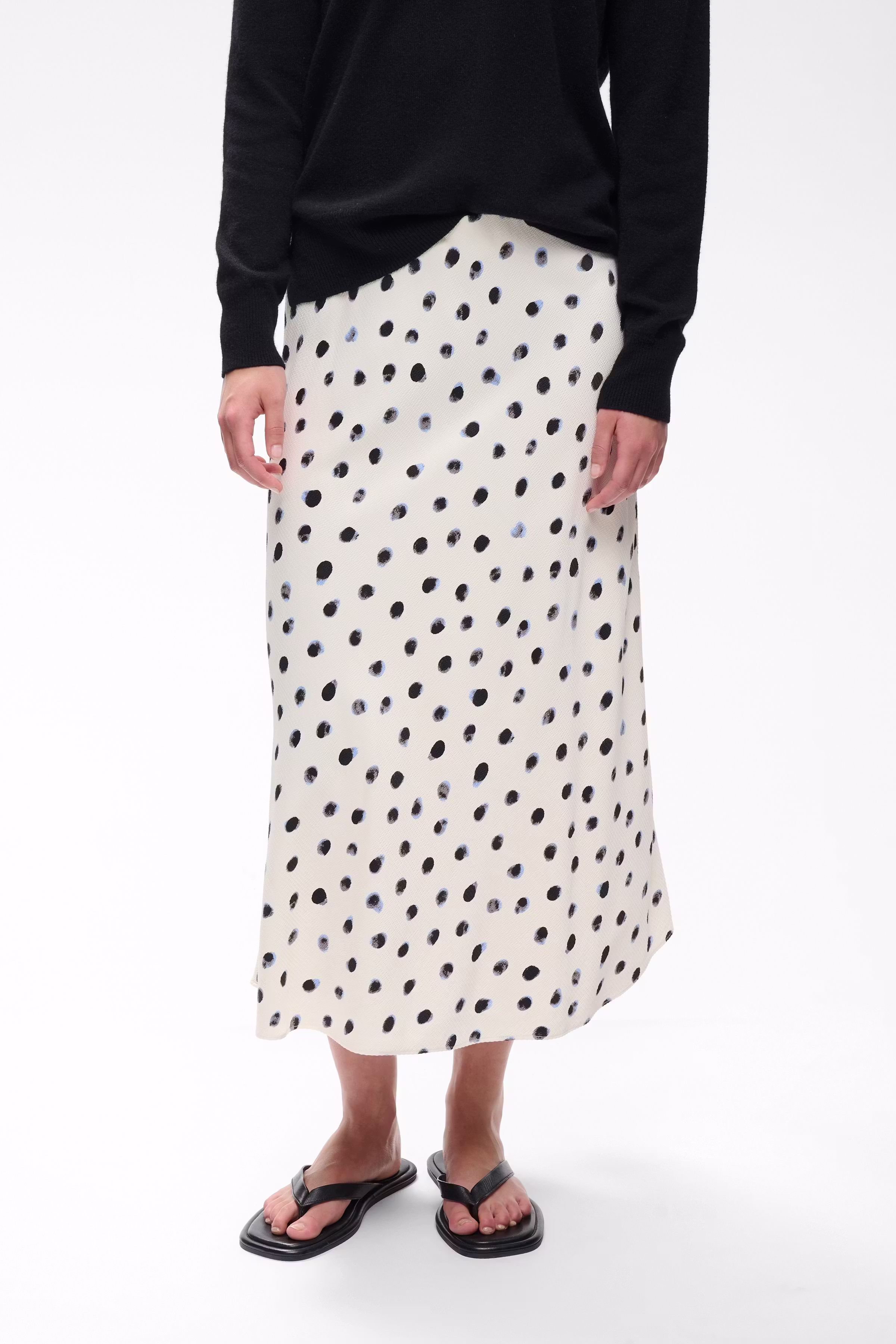 HENRIIW Skirt LOOKBOOK FRONT 30112737-900009019