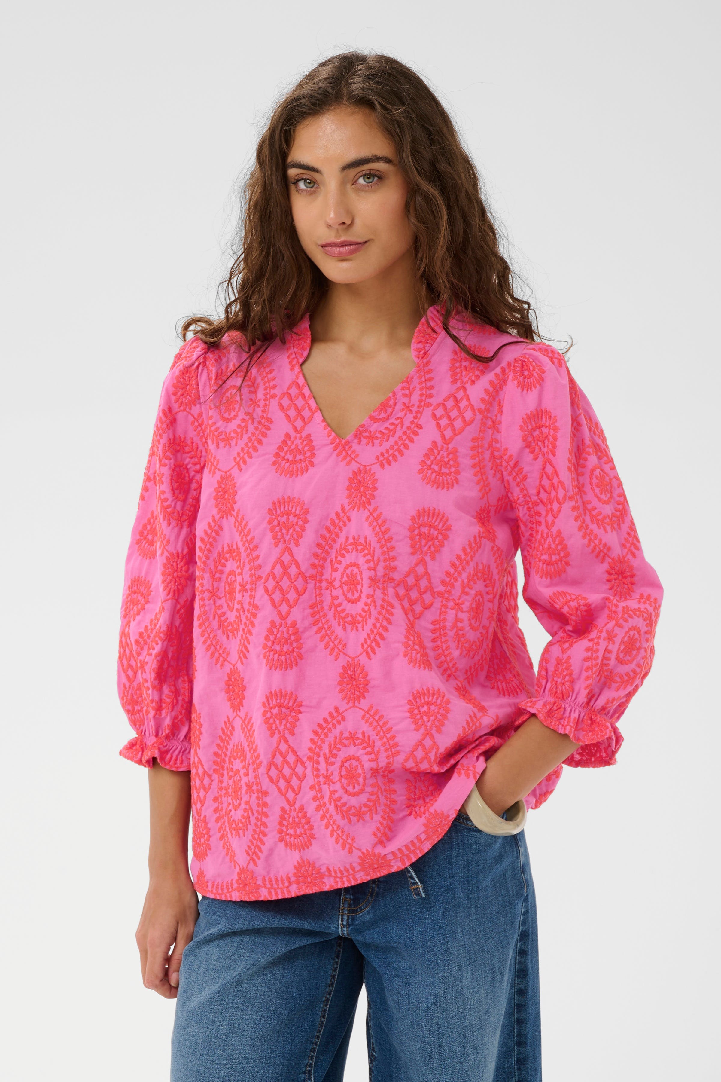 CUtia Blouse with embroidery LOOKBOOK FRONT 50109439-152718