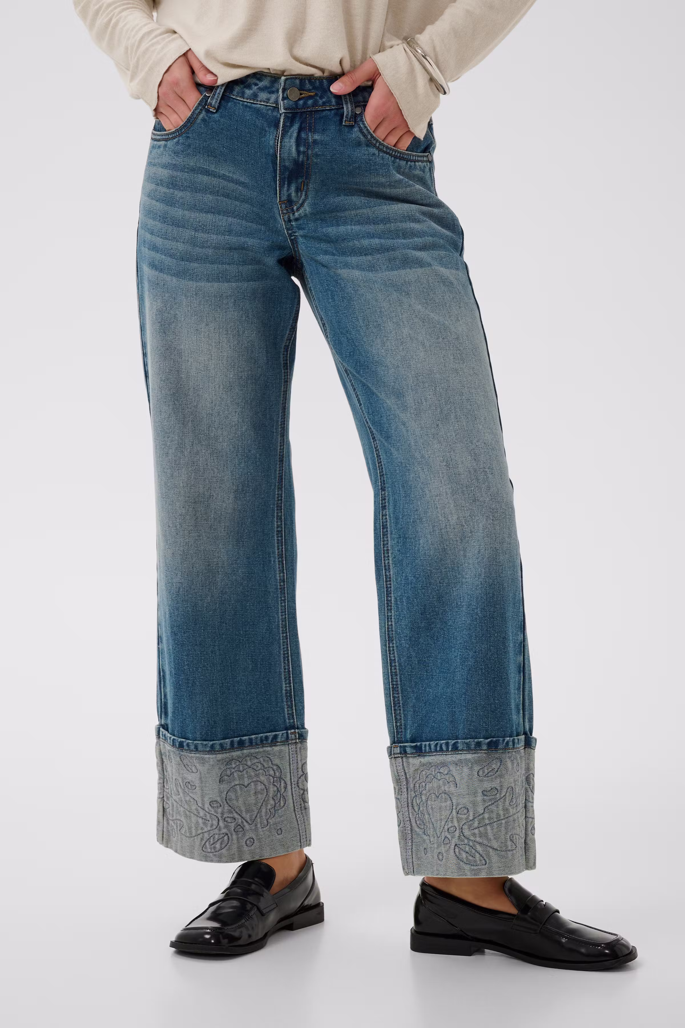 CUmerano Jeans LOOKBOOK FRONT 50113376-107026