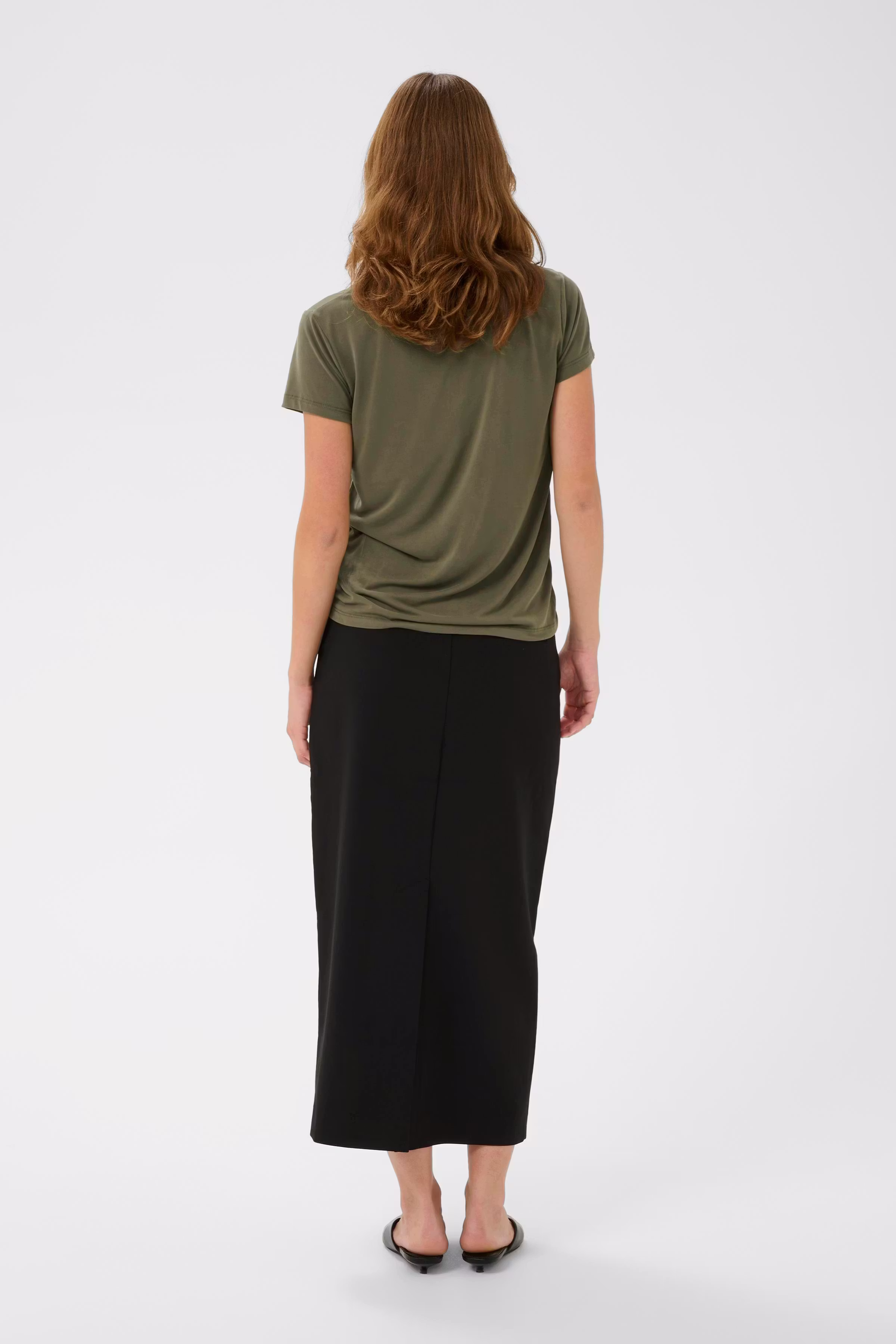 SLColumbine V-neck T-shirt LOOKBOOK BACK 30404284-190822