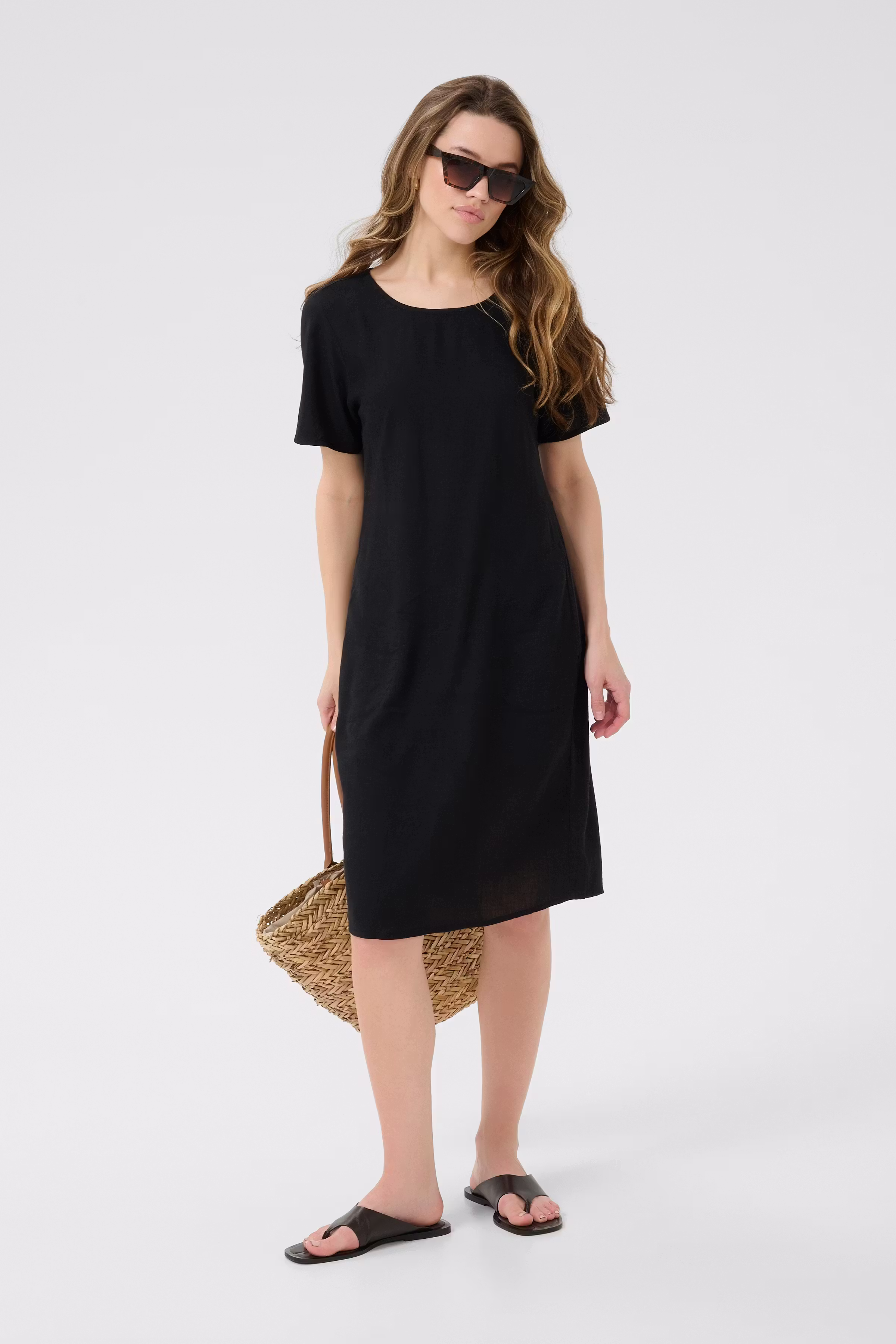 KAmilia Linen dress LOOKBOOK FRONT 10508362-100121