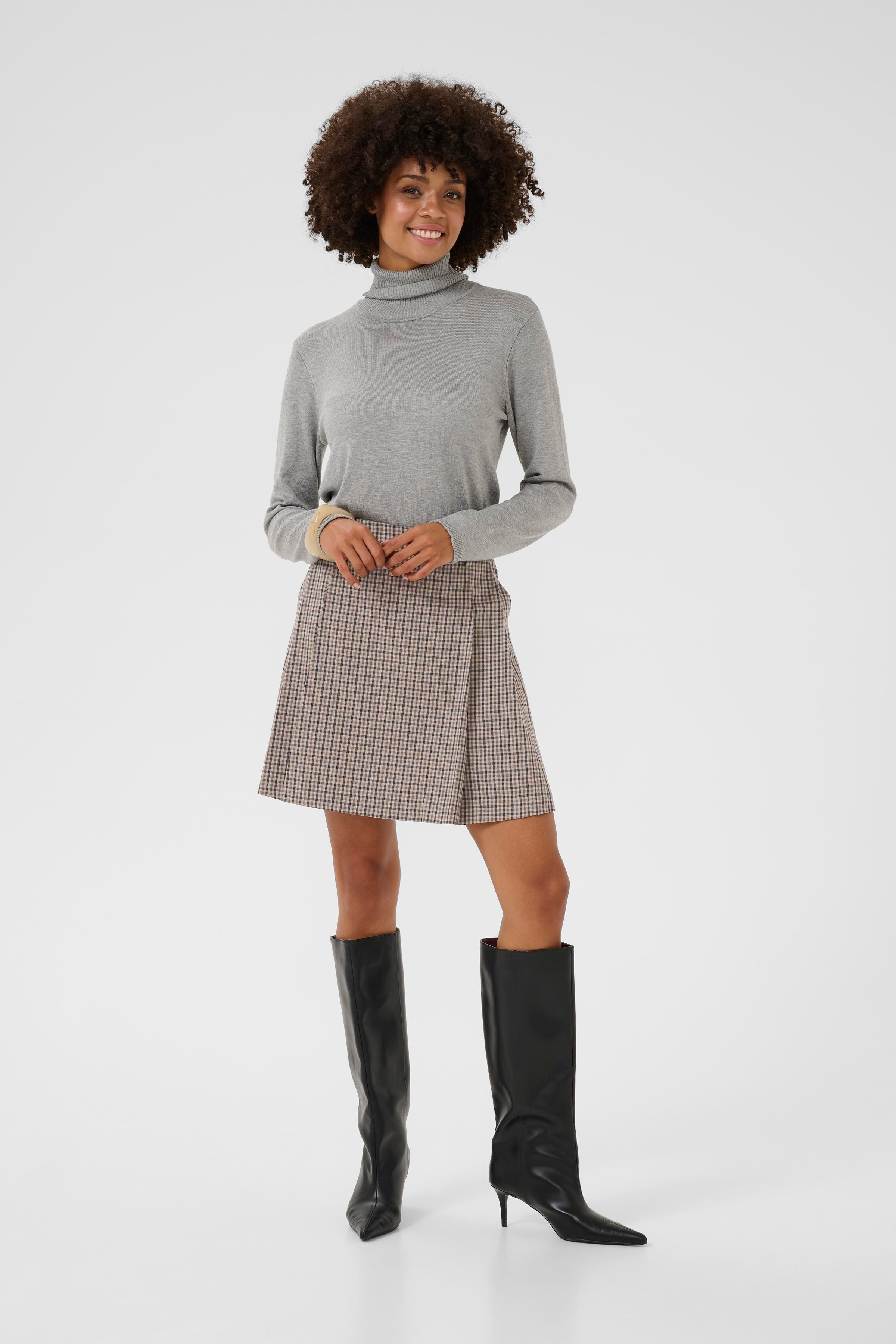 CUchecka Skirt LOOKBOOK FRONT 50112197-108319