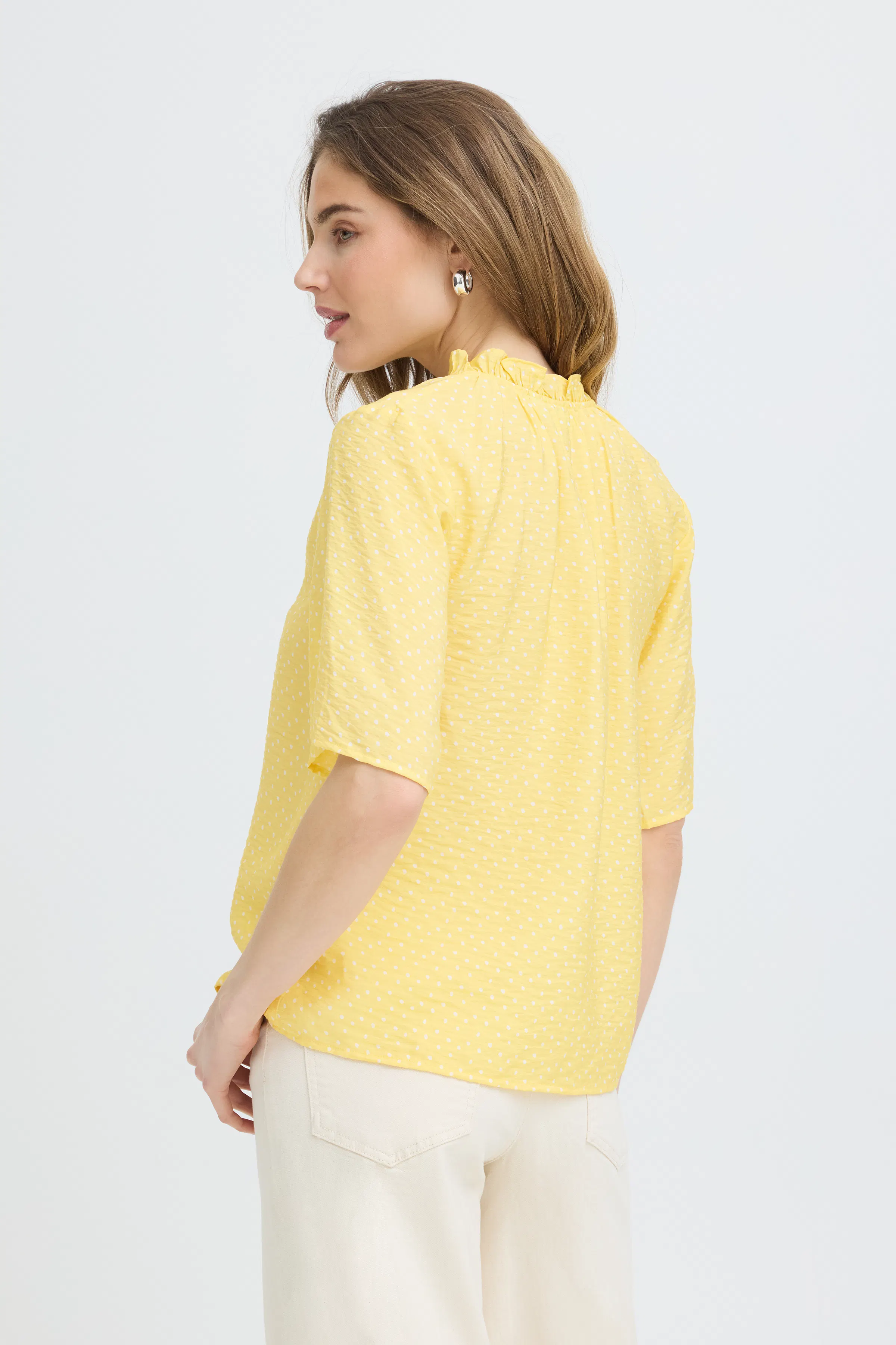 PZCELLY Blouse LOOKBOOK BACK 50210541-130822