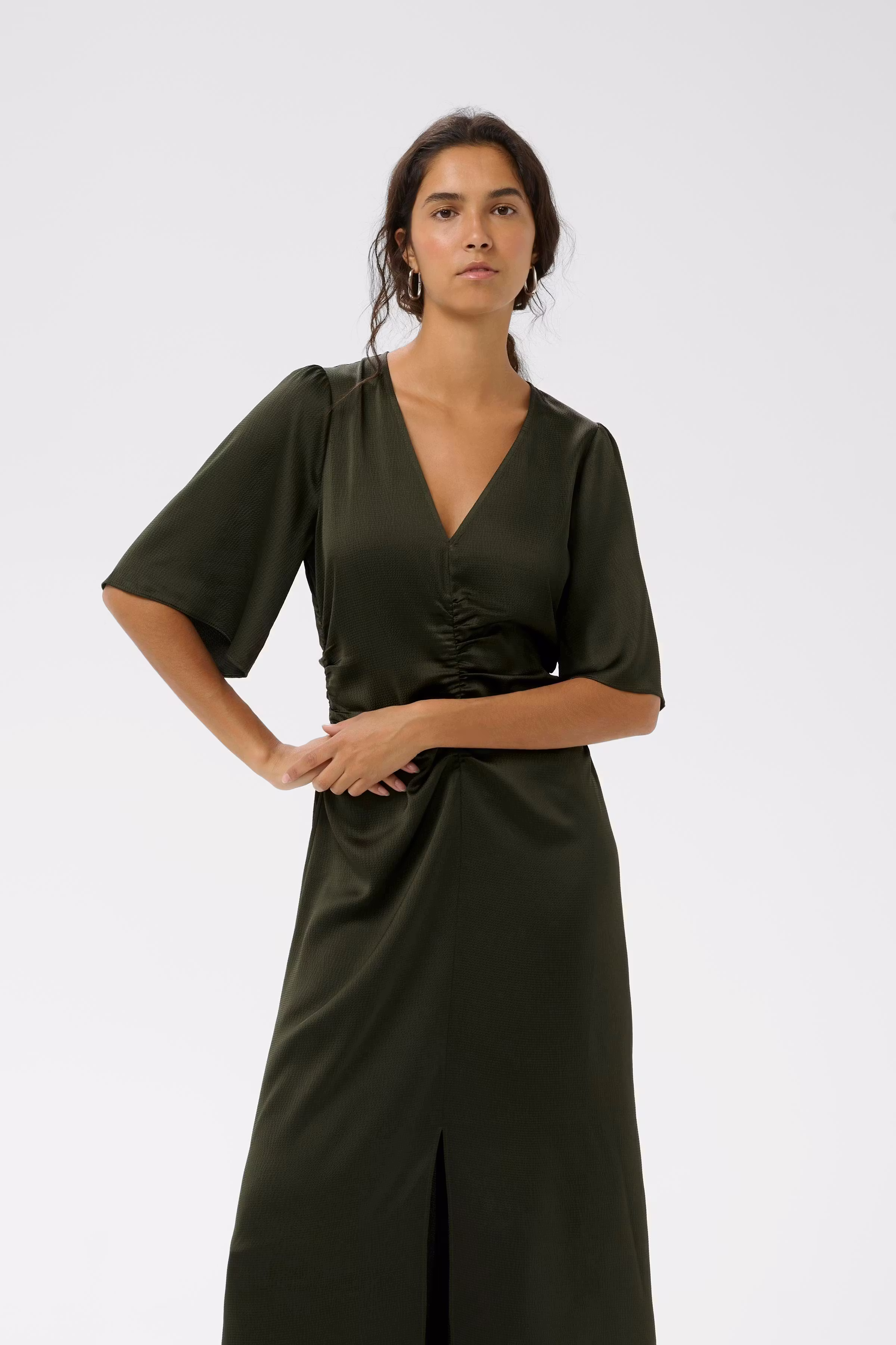 SendraIW Fitted Dress LOOKBOOK FRONT 30110791-190509