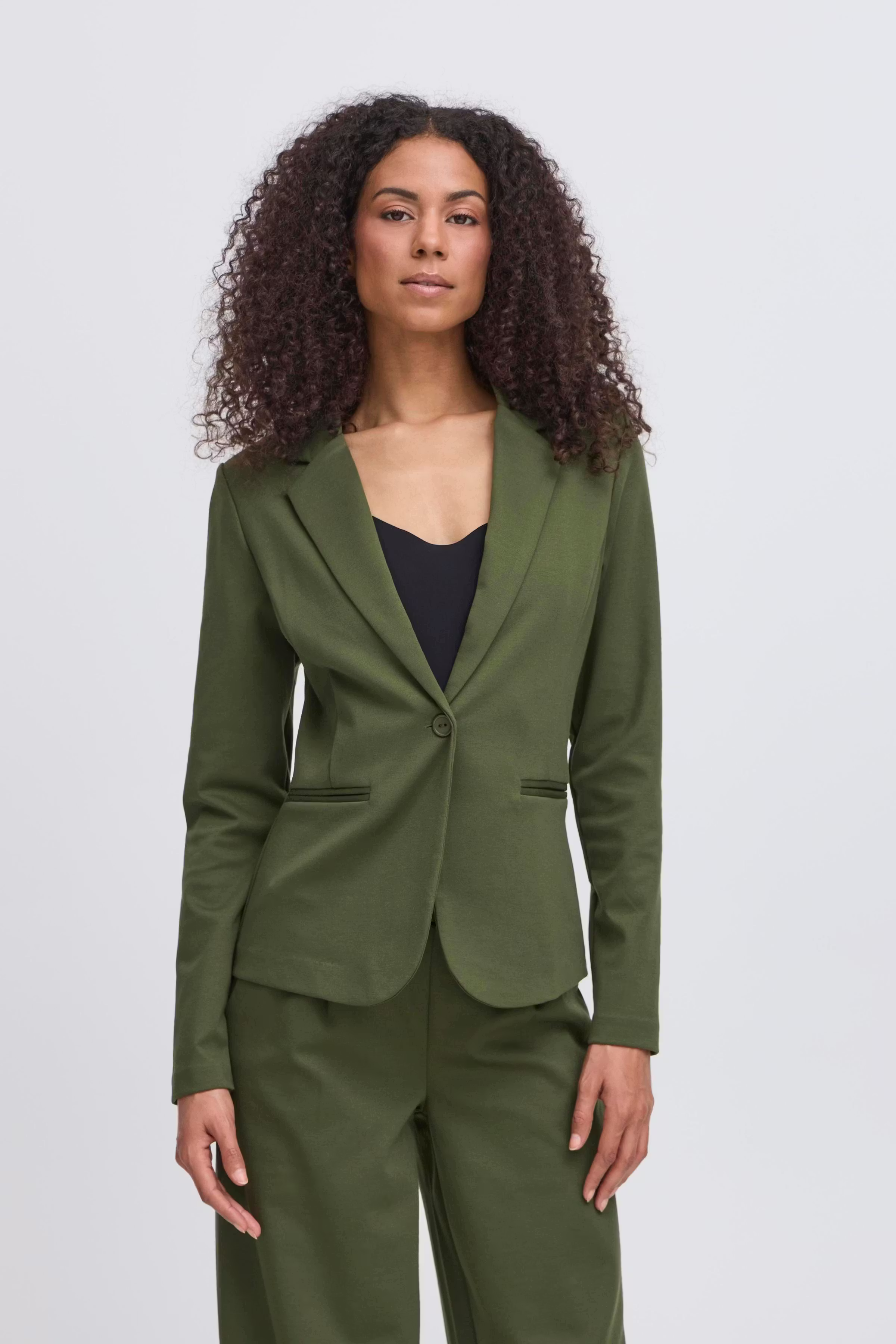 IHKATE Blazer LOOKBOOK FRONT 20101801-190419