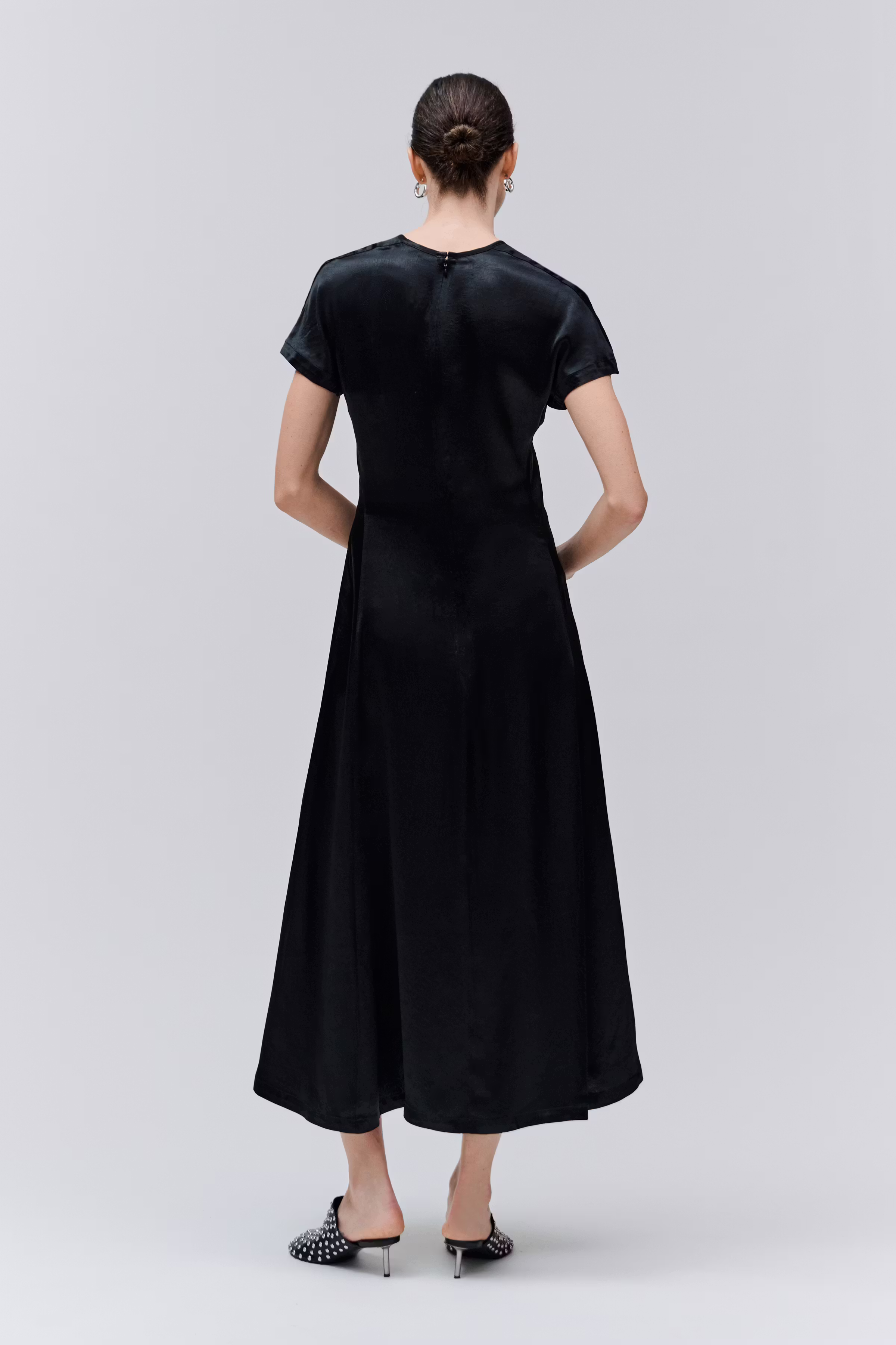 ONDYNE Kleid LOOKBOOK BACK 30600672-BK999