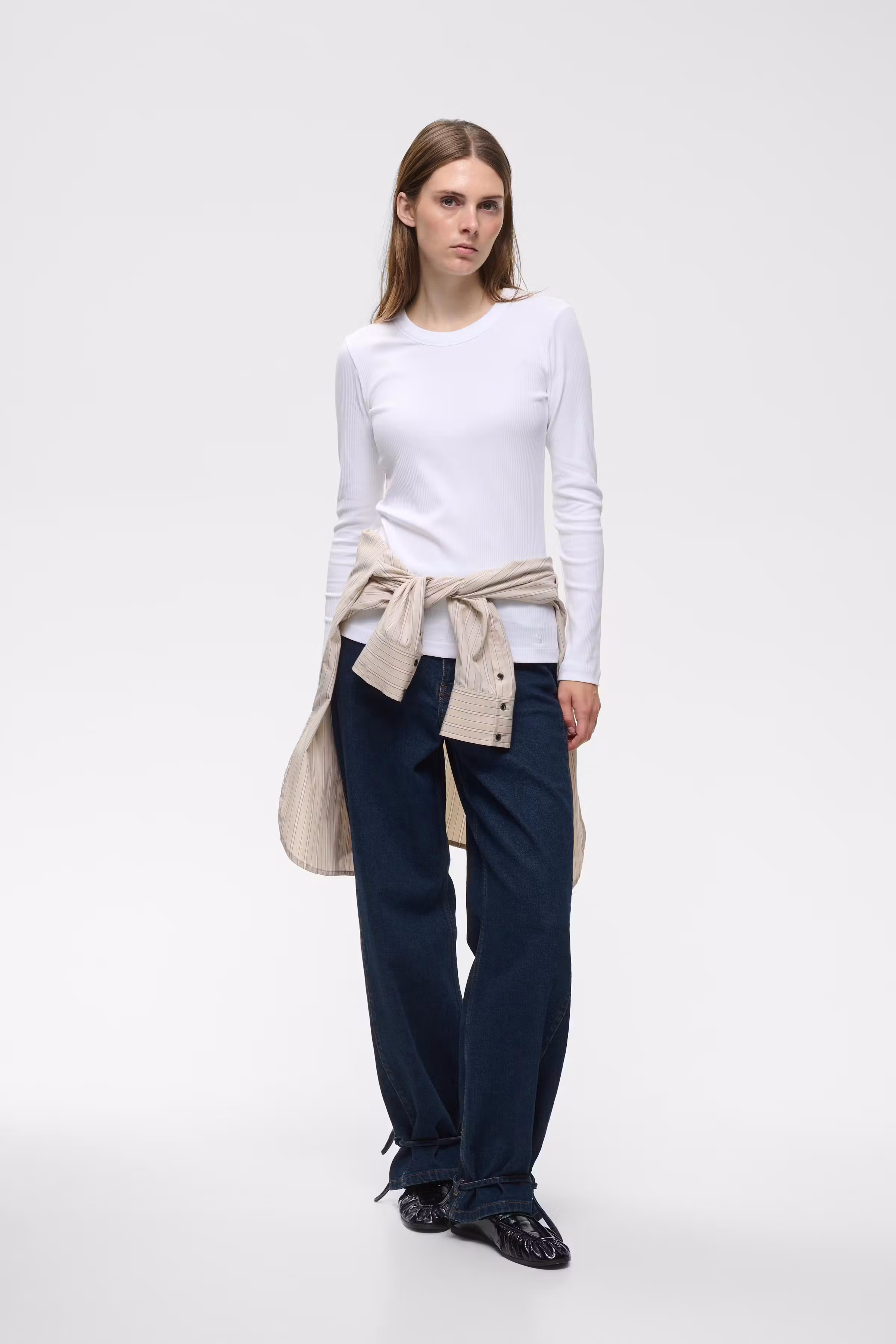 DagnaIW T-shirt LOOKBOOK FRONT 30106649-300001