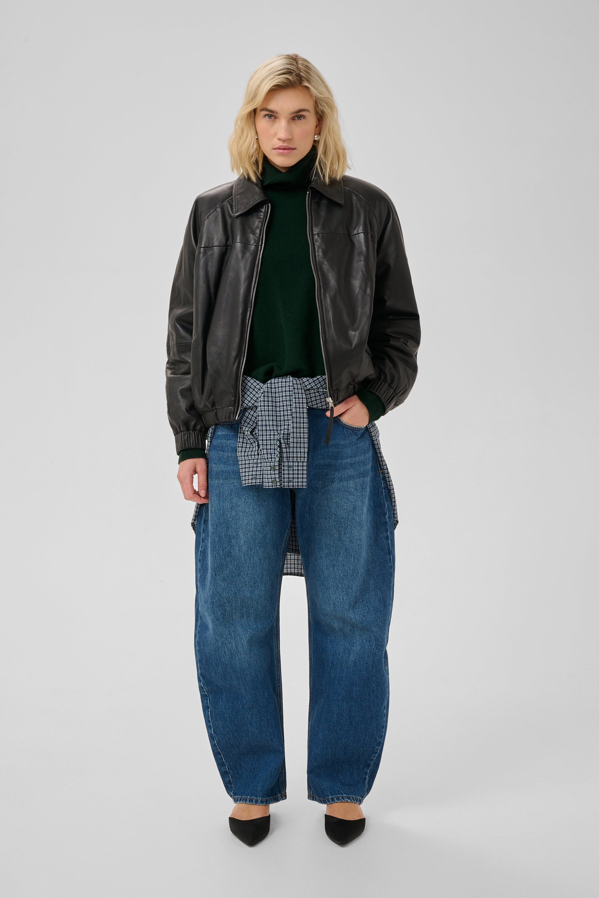 MWJola Pullover in 100% wool LOCATION NONE 10705699-109827