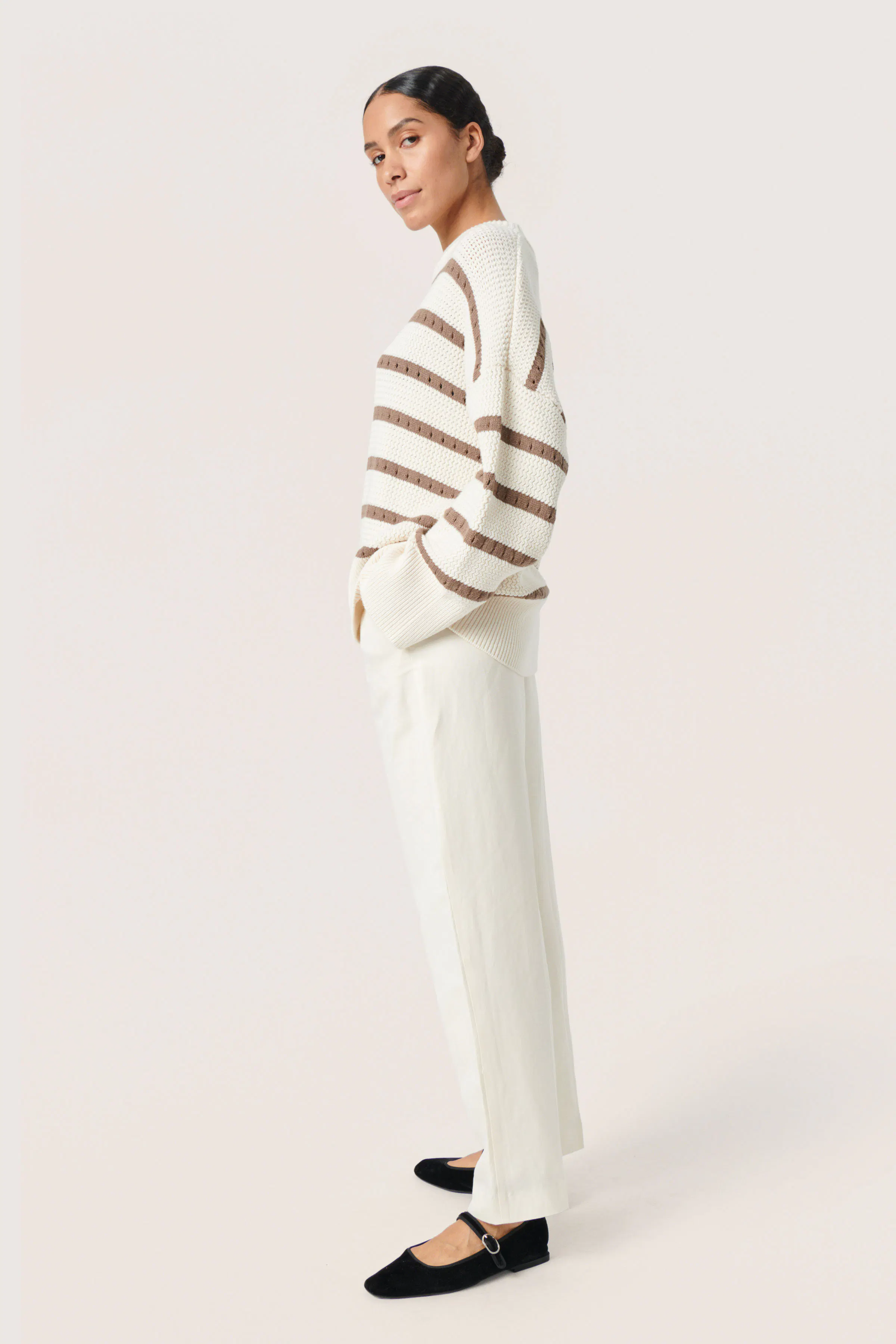 SLRavalina Pullover LOOKBOOK FRONT 30407310-302696