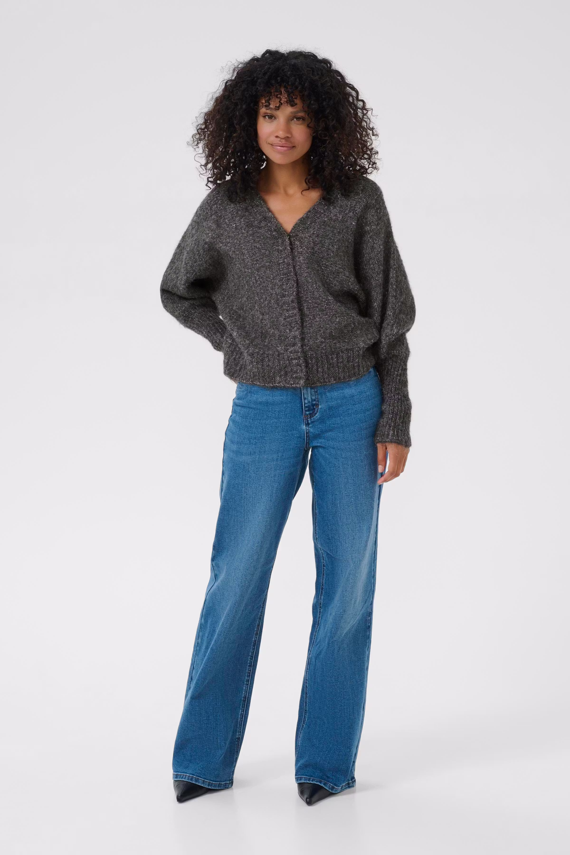 KAuma Cardigan LOOKBOOK FRONT 10510997-100125