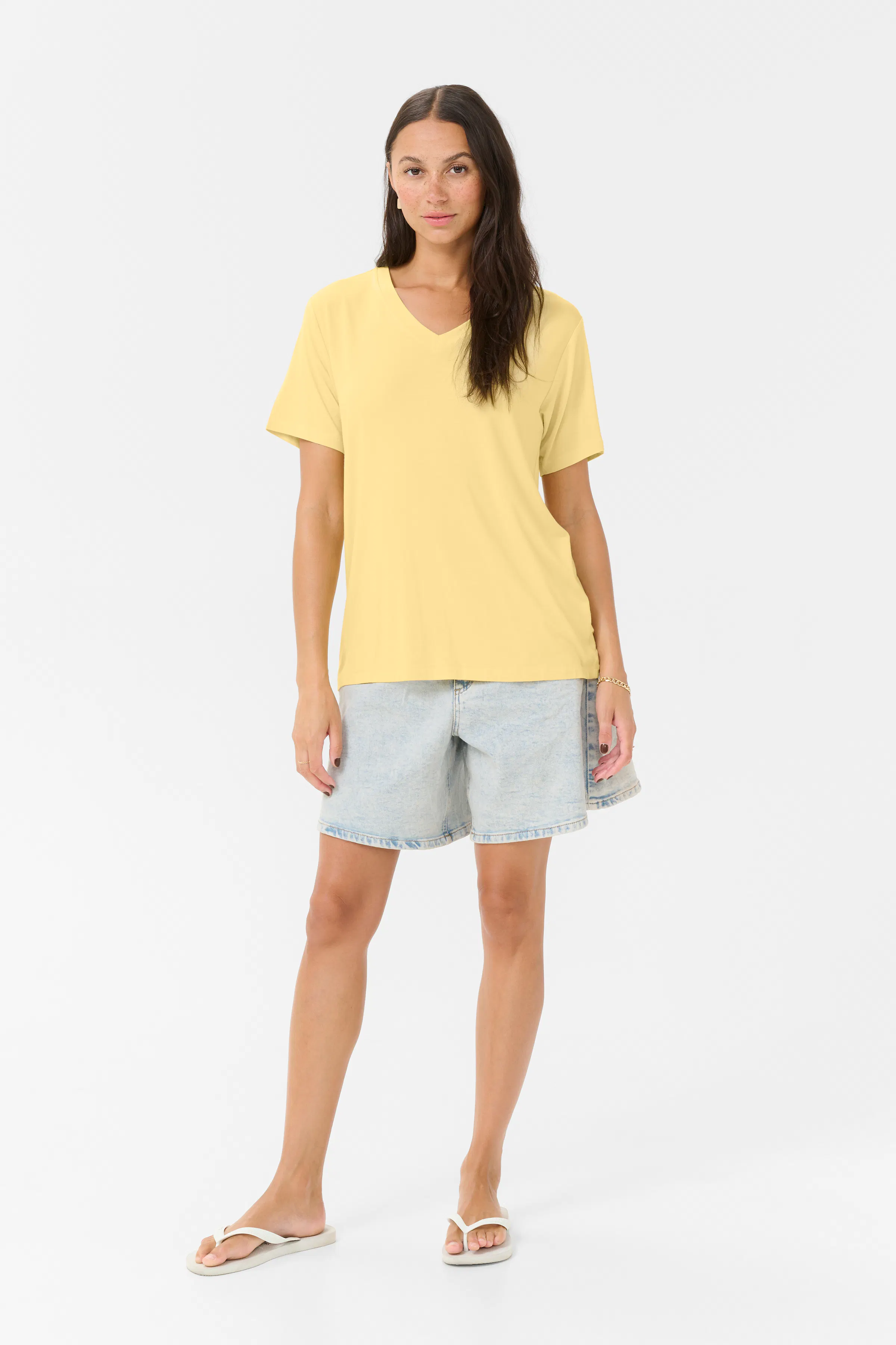 KAfrida T-shirt LOOKBOOK FRONT 10508581-130922