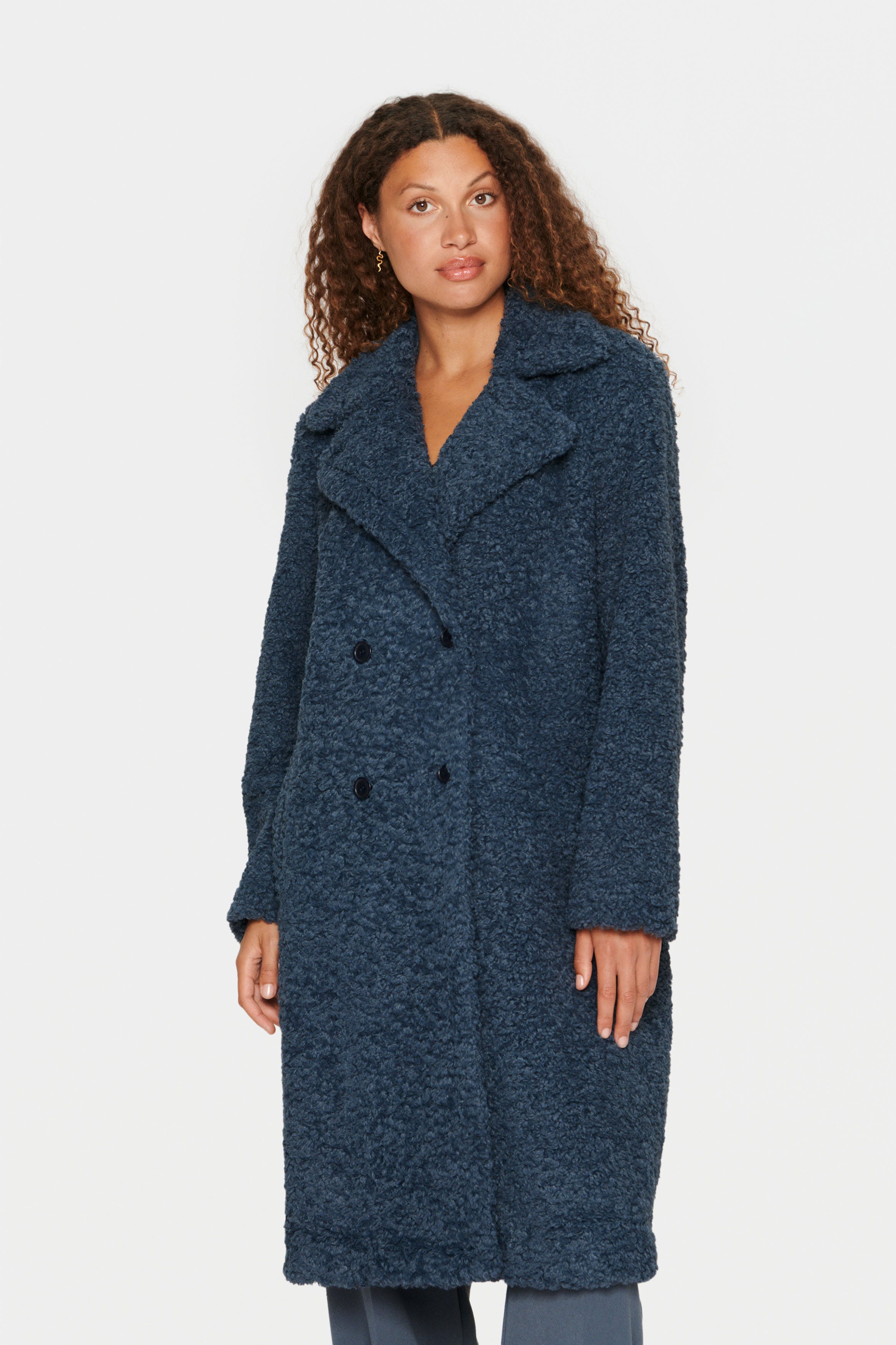 NellieSZ Coat LOOKBOOK FRONT 30511982-194014