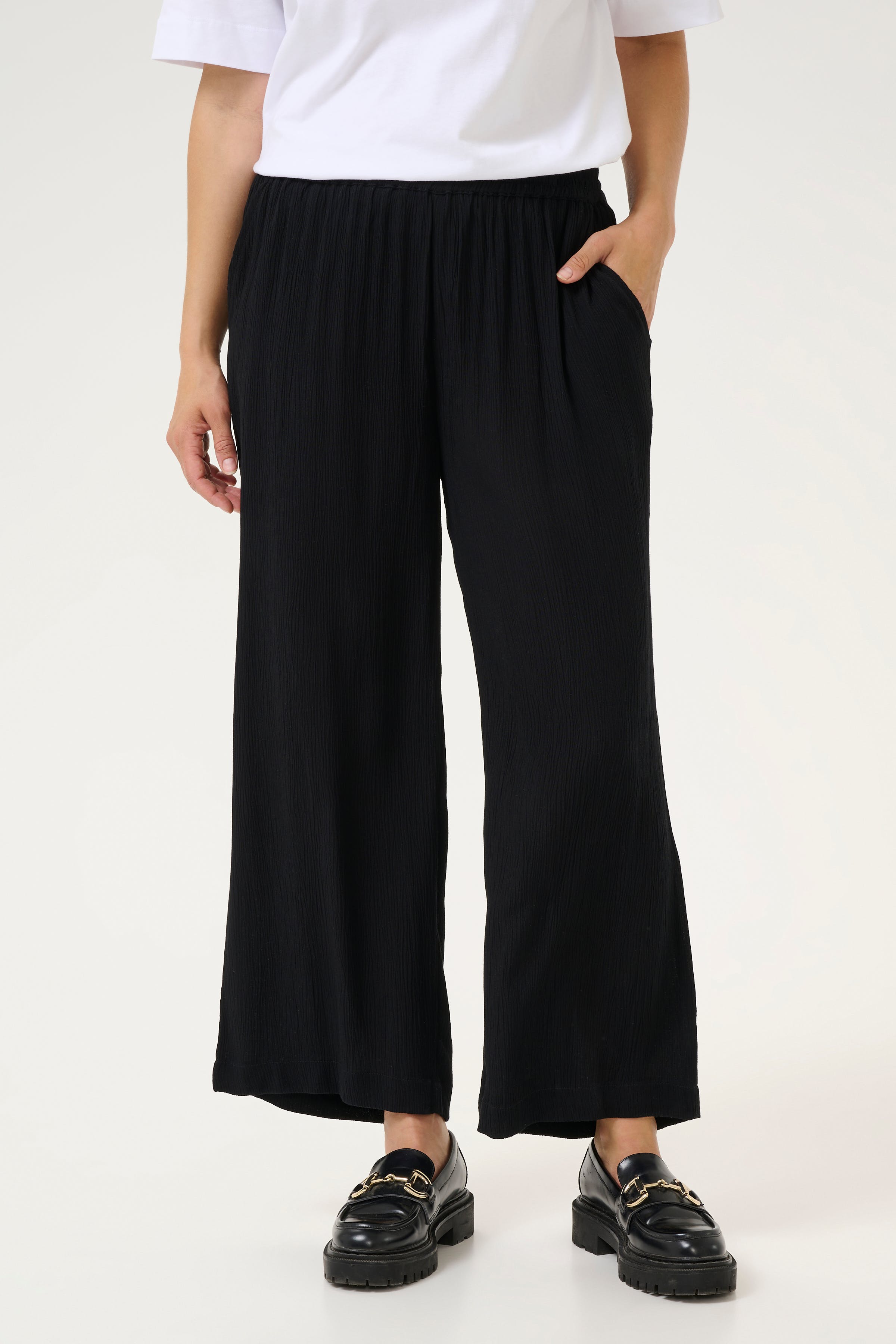 KAdacia Trousers LOOKBOOK FRONT 10506454-100121