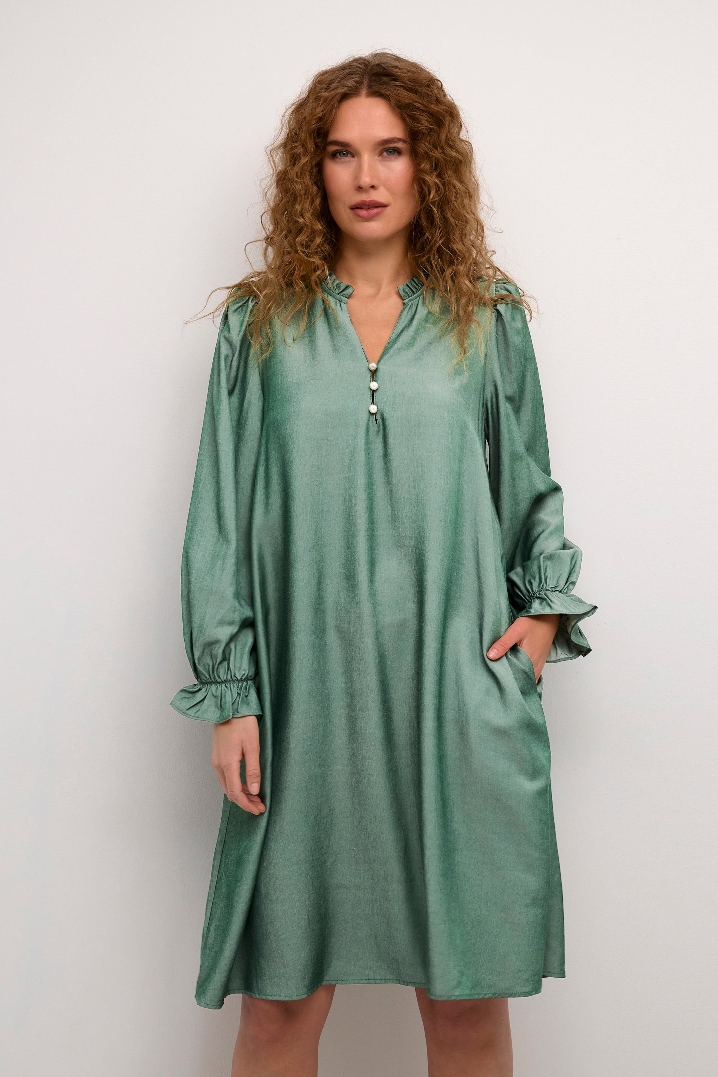 CUbelva Klänning LOOKBOOK FRONT 50111077-1952201