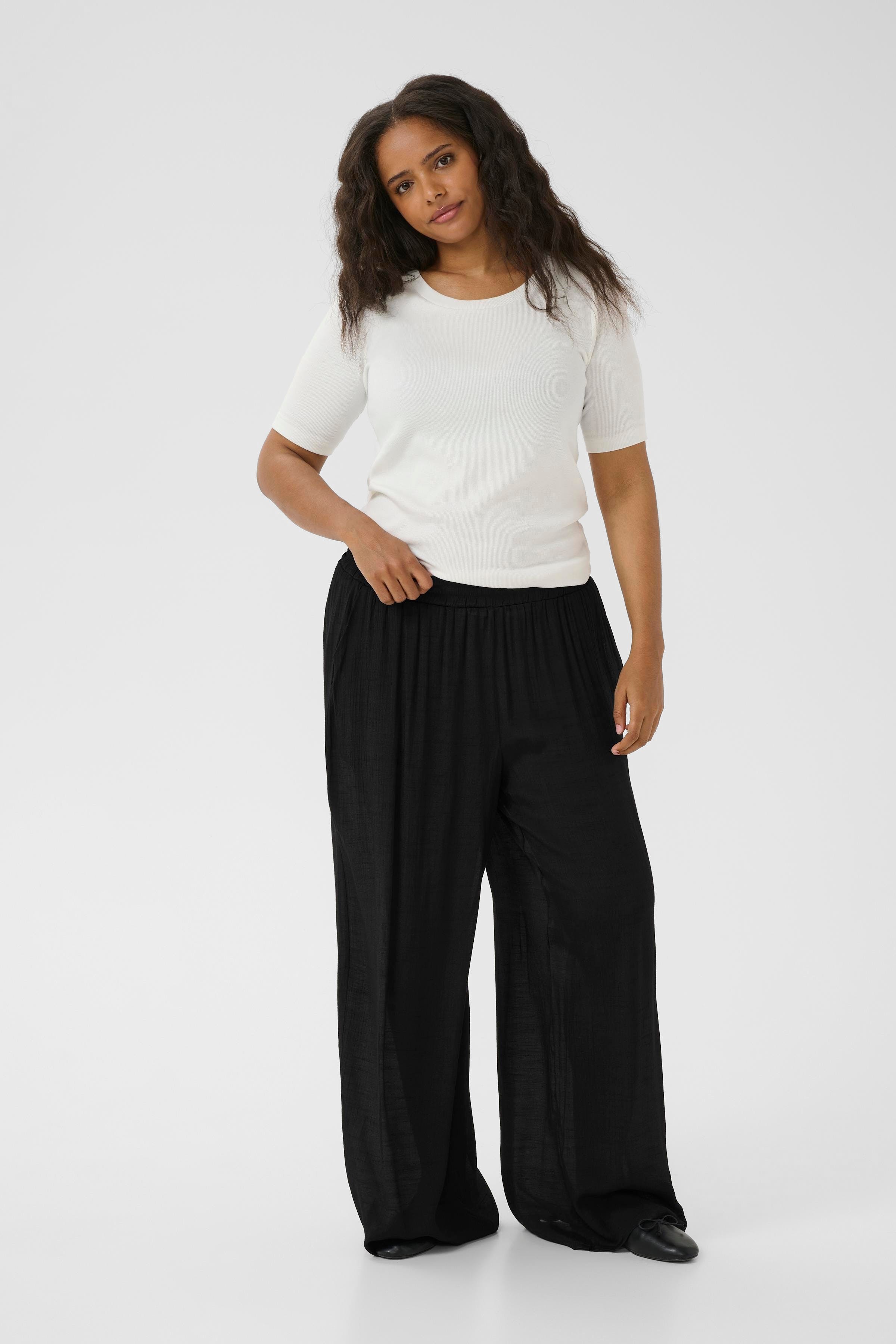 KCalia Trousers LOOKBOOK FRONT 10583463-100121