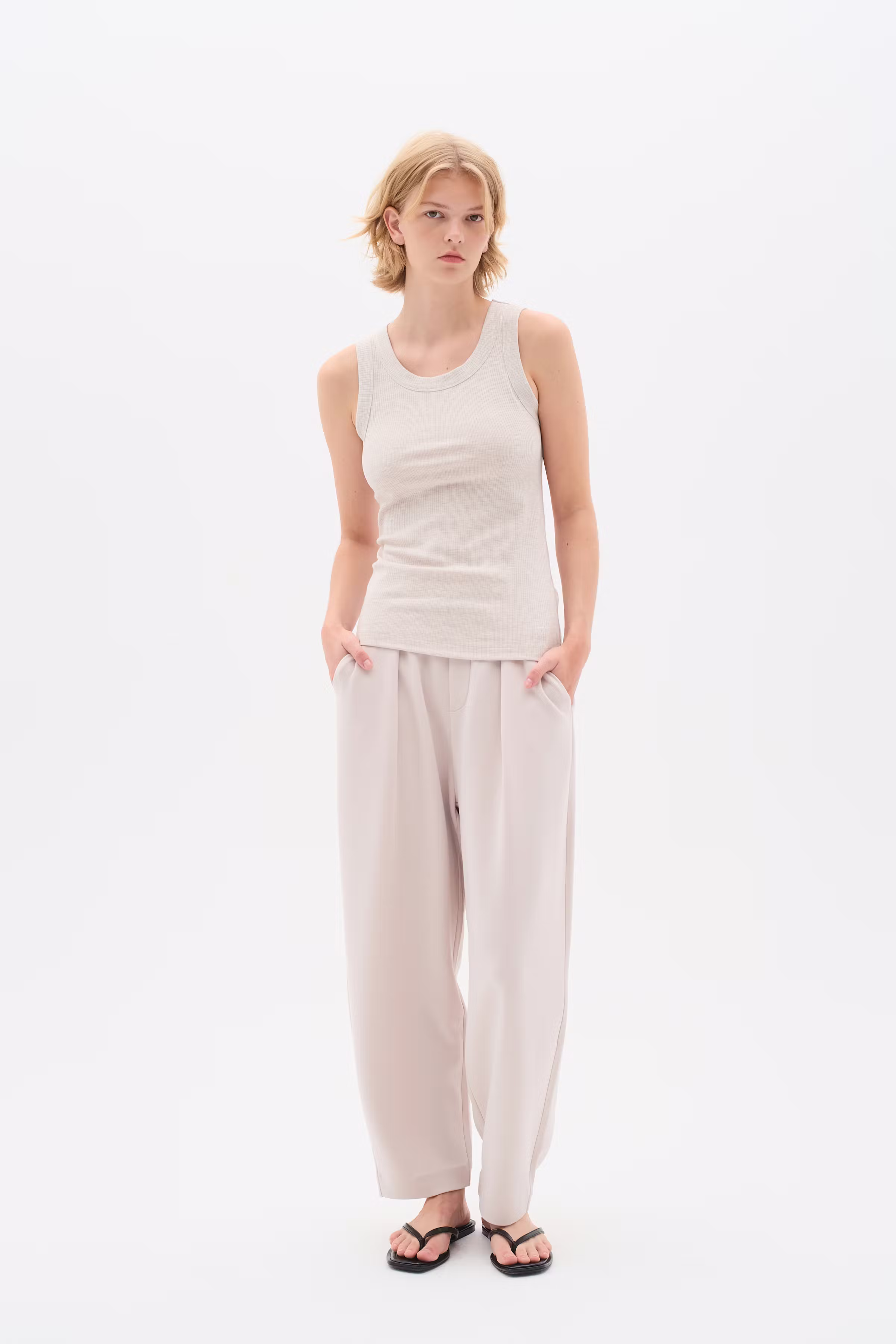 PannieIW Barrel Trousers LOOKBOOK FRONT 30109192-130403