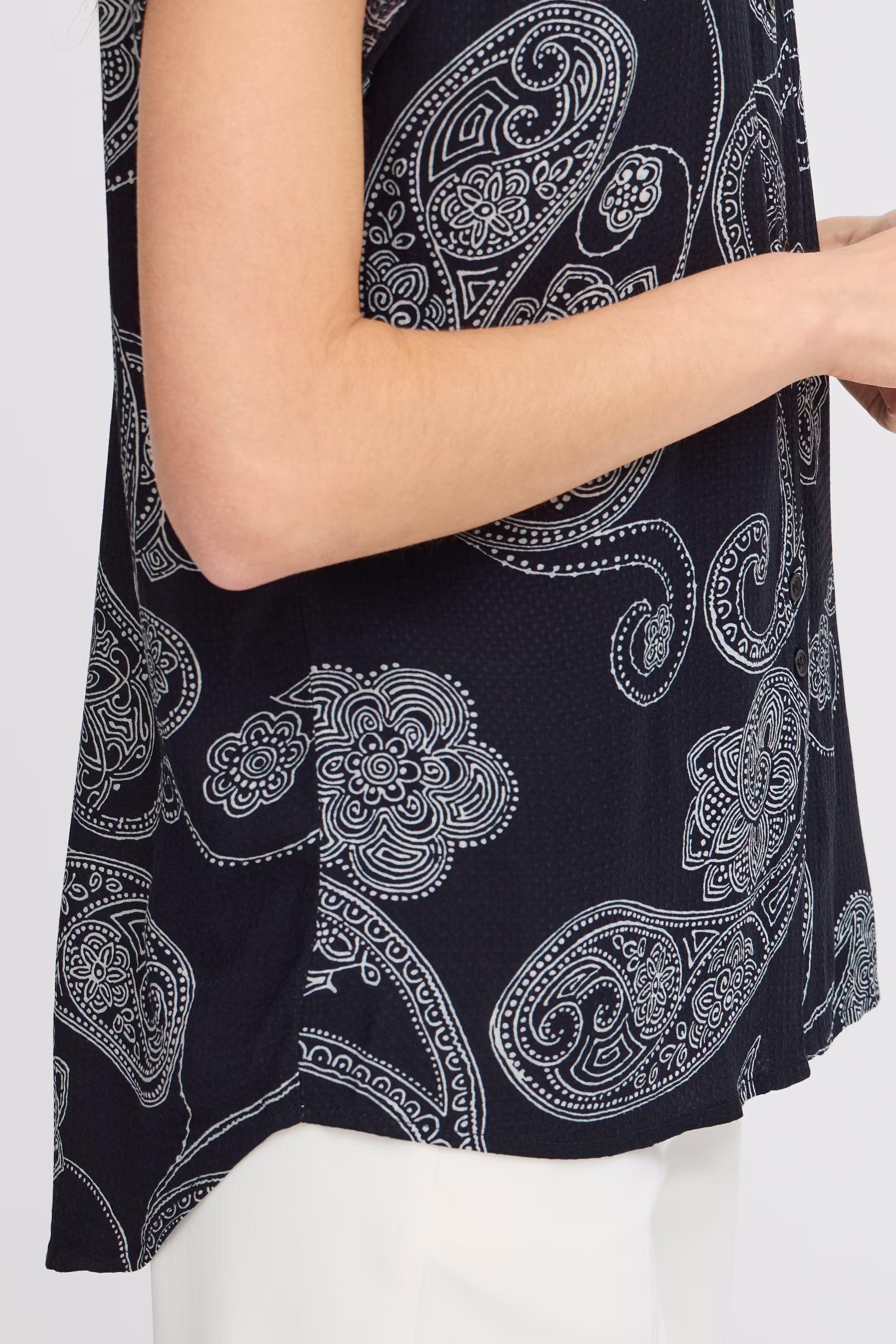 FROLINE Skjorte LOOKBOOK DETAIL 20615799-204398