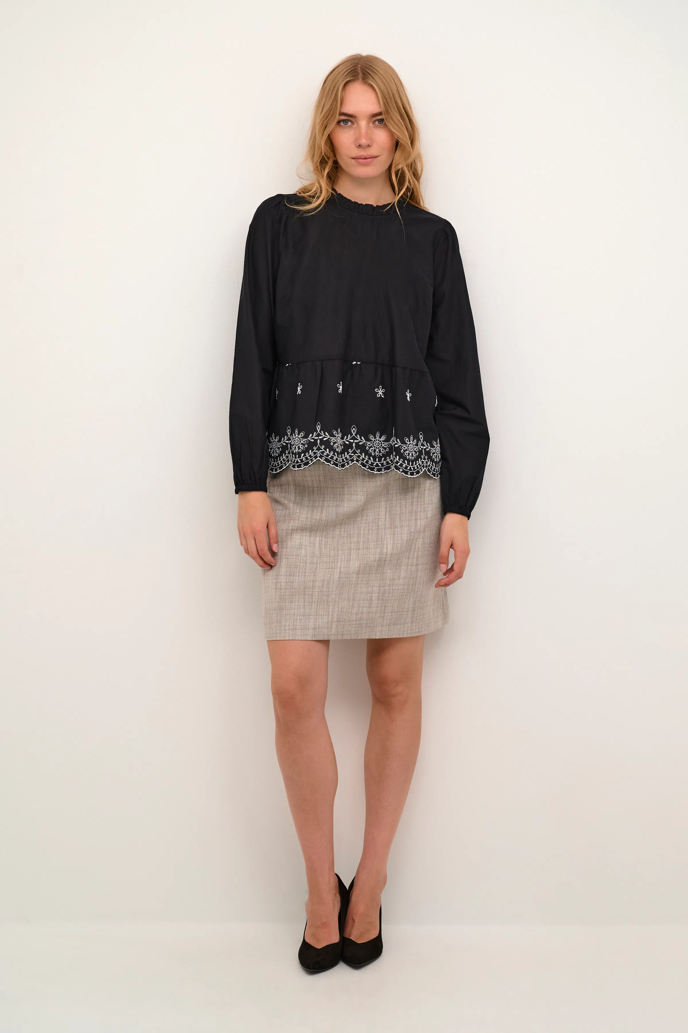 CRAnnea Blouse LOOKBOOK FRONT 10612157-100120