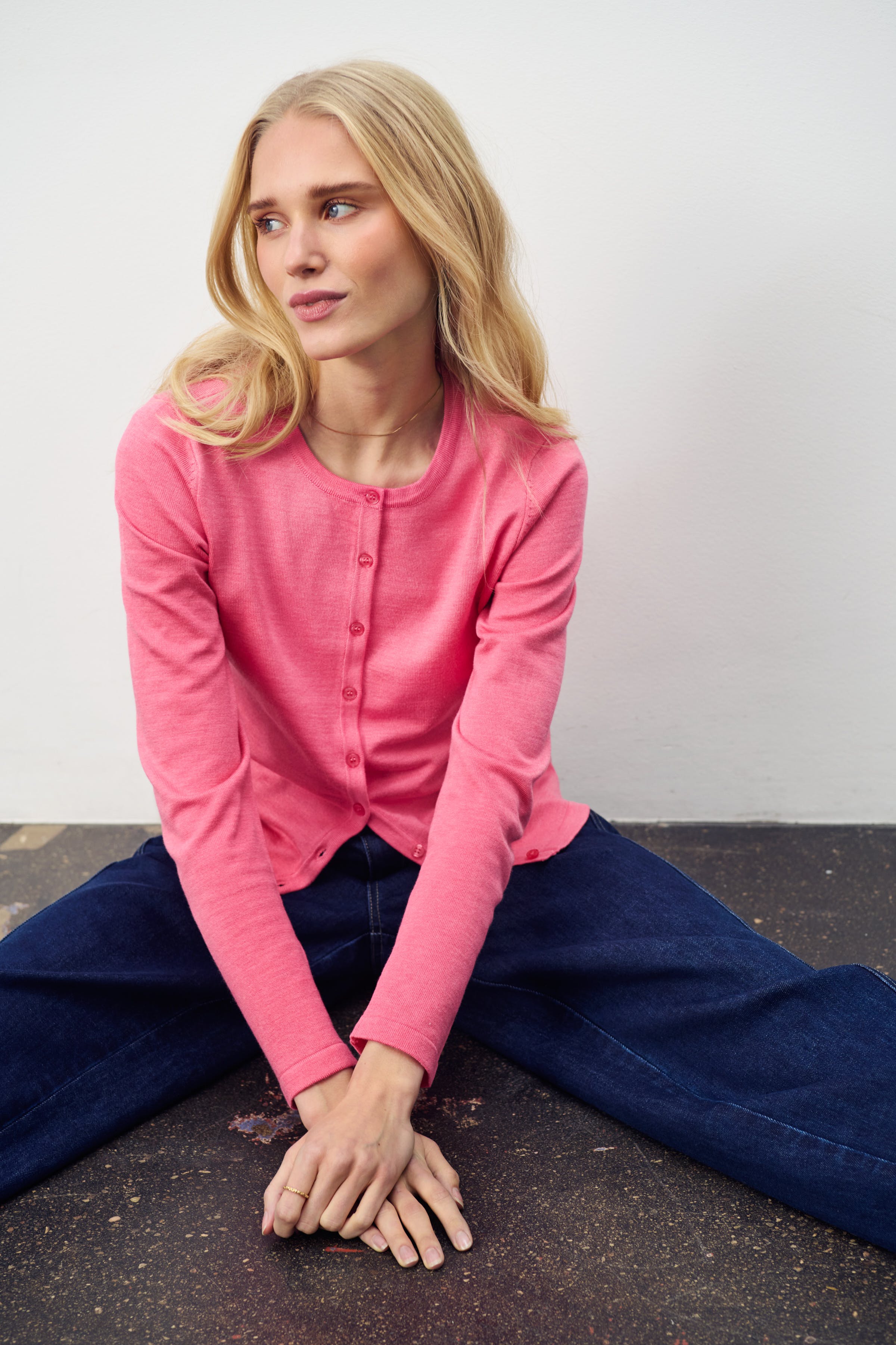 MilaSZ R-Neck Cardigan LOCATION NONE 30500005-1719261