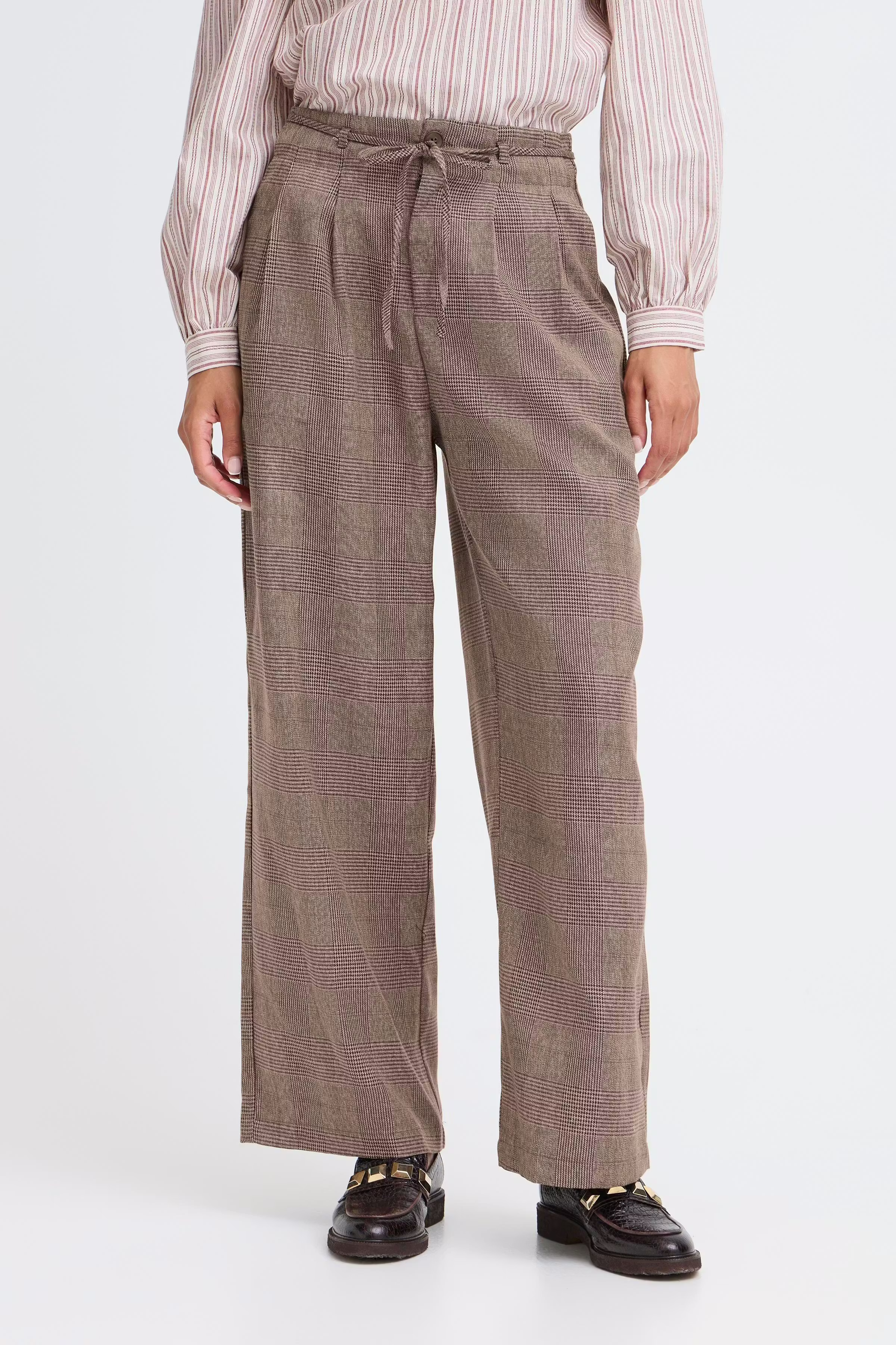 BYXDIYAR Bukser LOOKBOOK FRONT 20819008-900008576