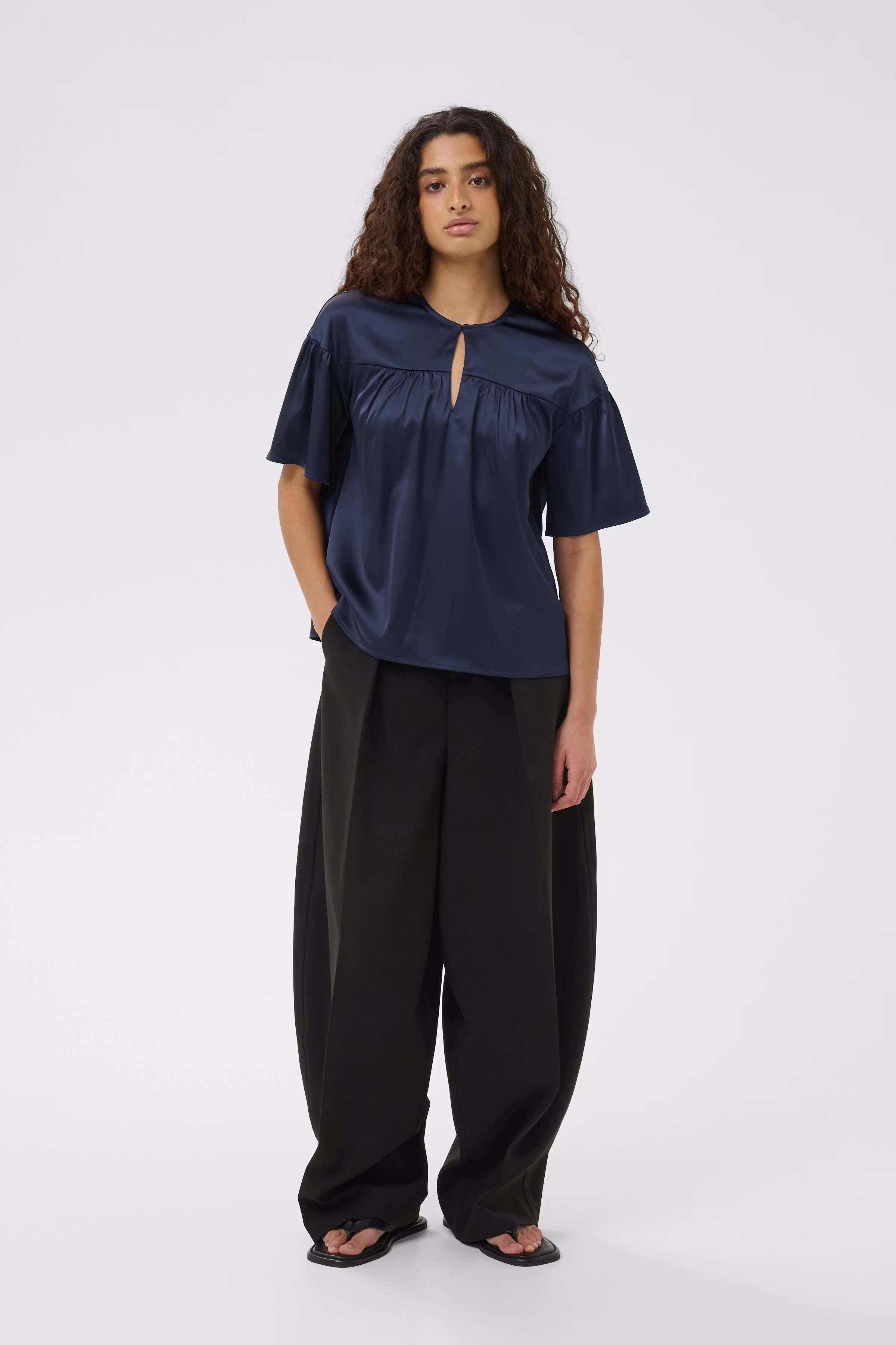 LAKEIW Top LOOKBOOK FRONT 30112366-193831