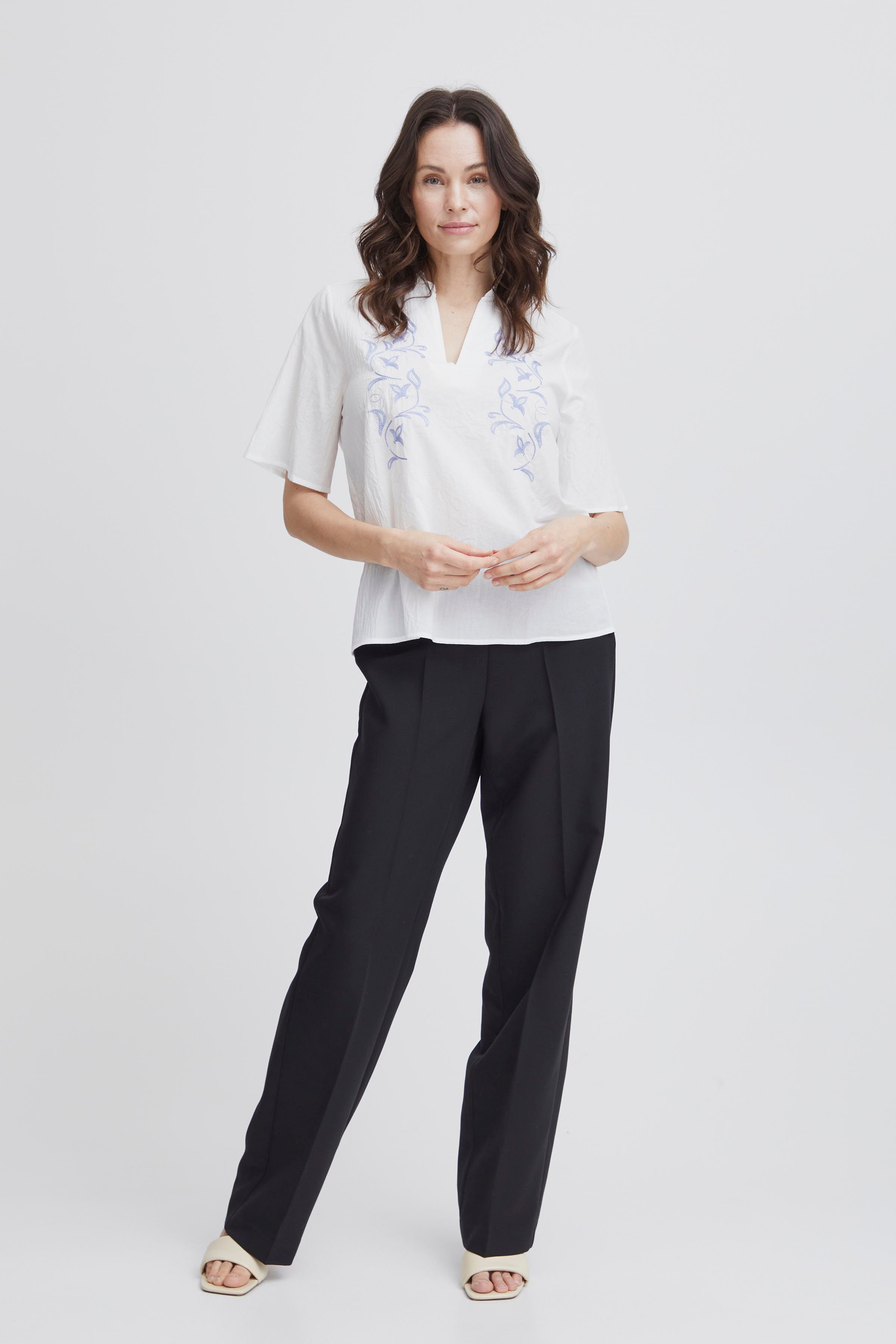 FXKIMBERLY Blus LOOKBOOK FRONT 20615335-204287