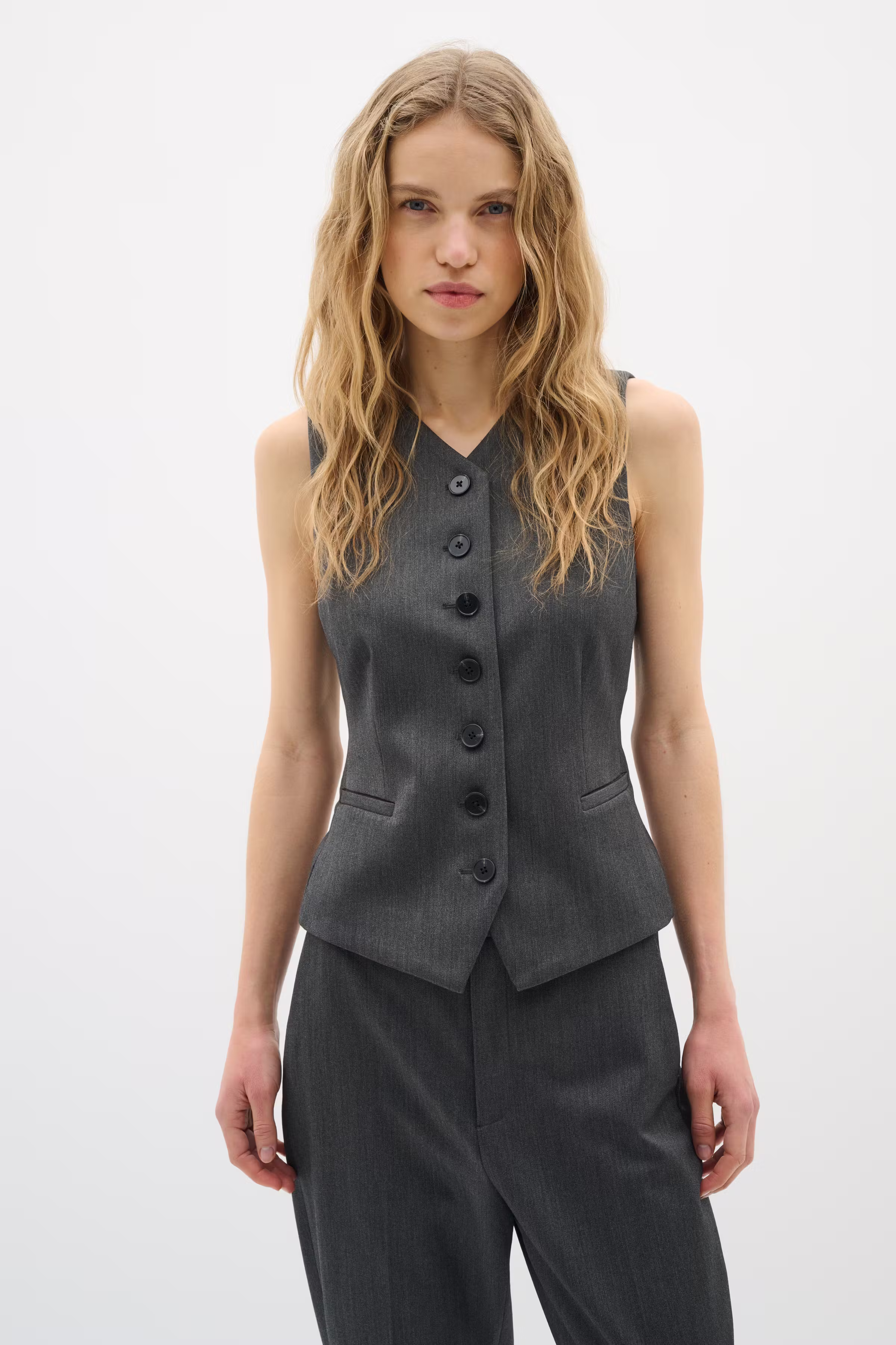 BrunildaIW Weste LOOKBOOK FRONT 30111006-300596