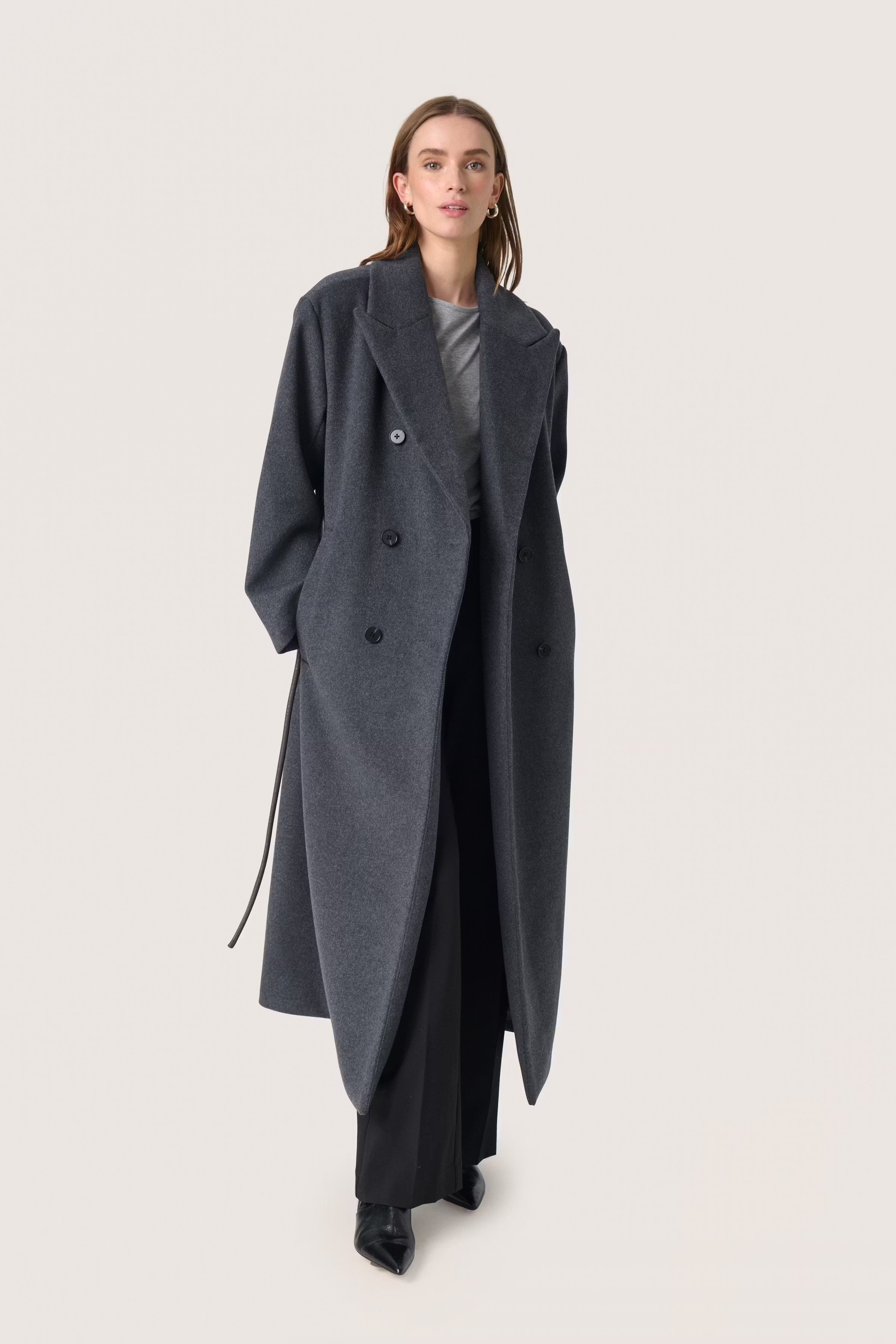 SLMafalda Mantel LOOKBOOK FRONT 30408264-303707