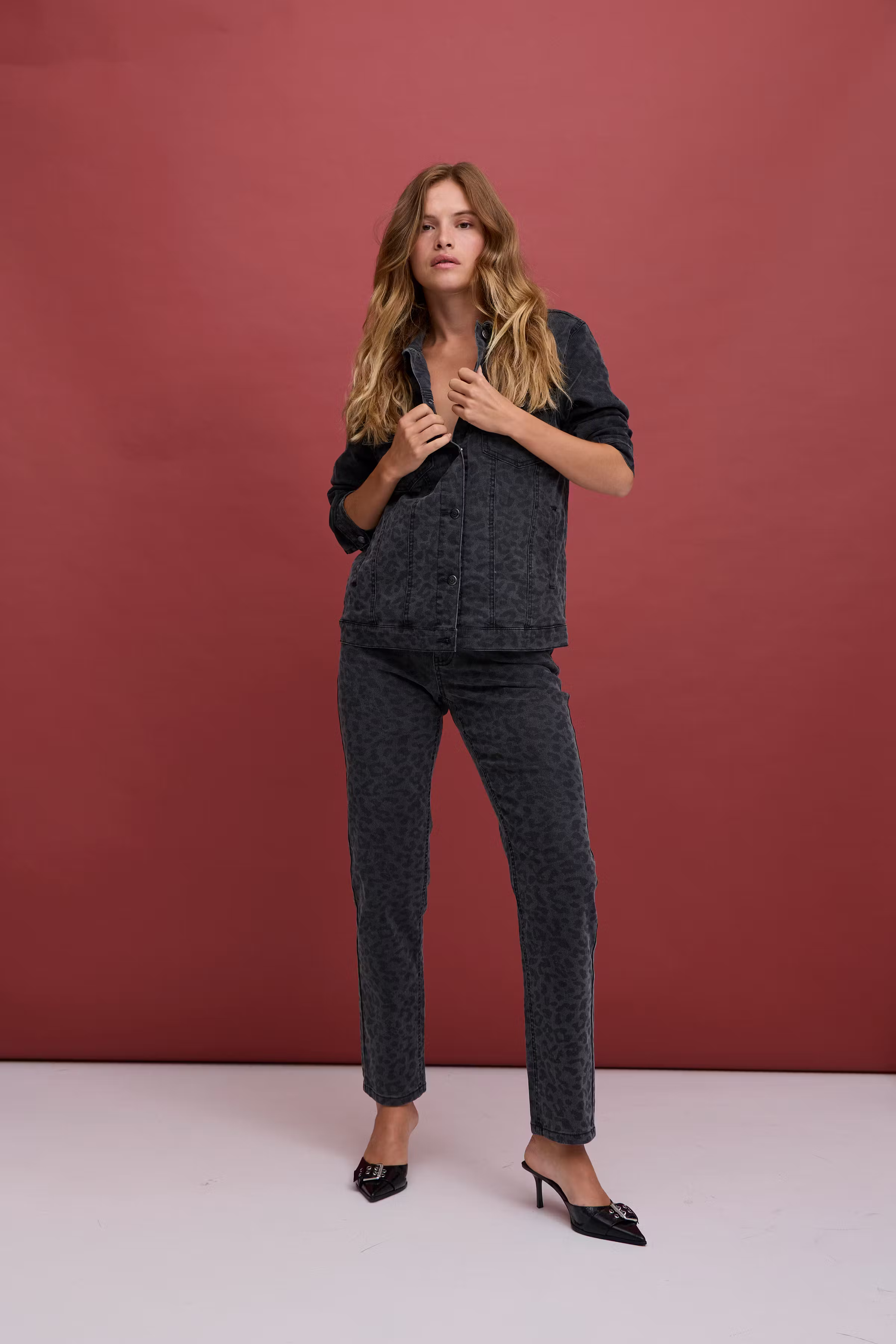 PXJANNAH UHW Jeans Straight Leg LOCATION NONE 50208788-205027