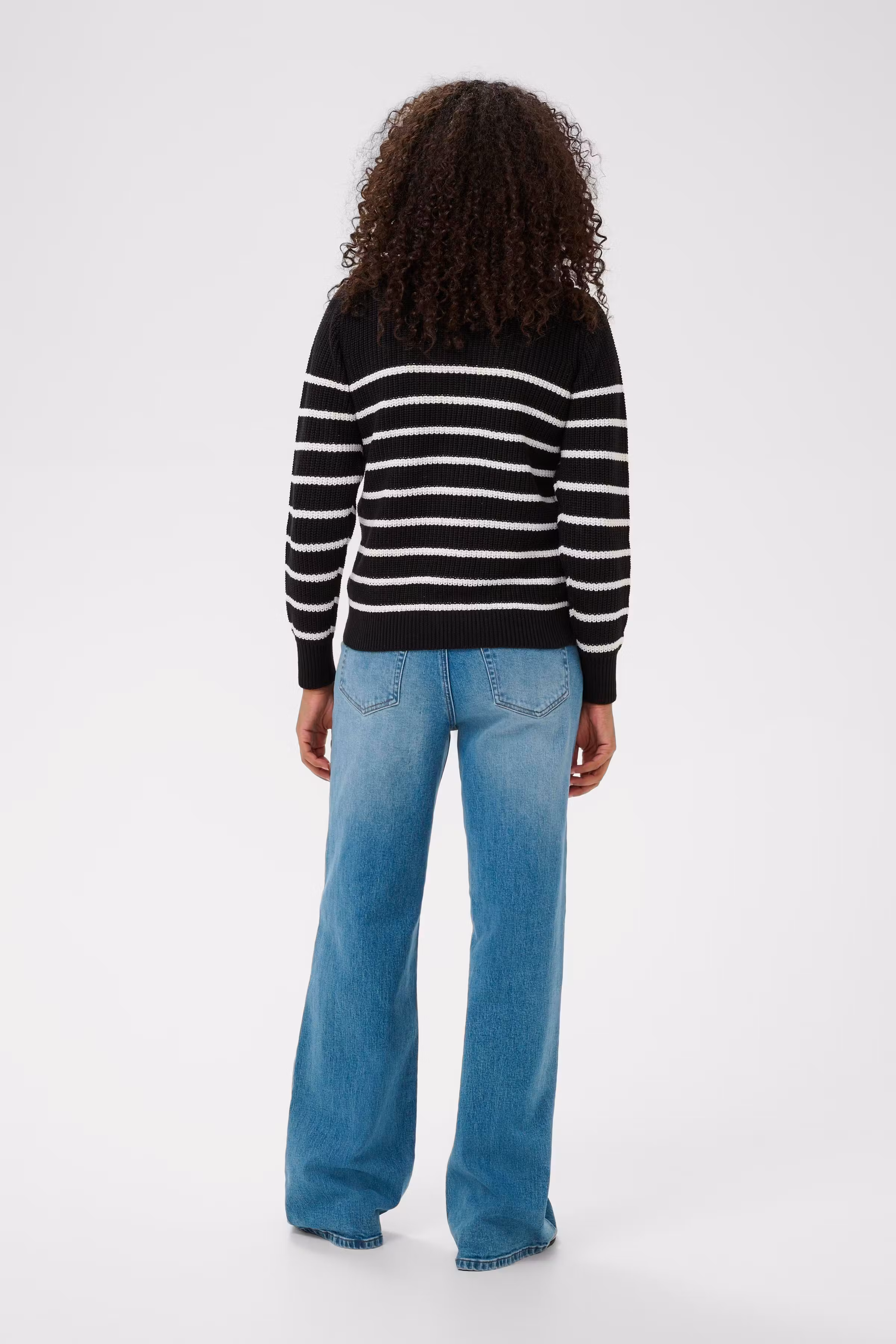 KAlioa Pullover LOOKBOOK BACK 10506116-108990