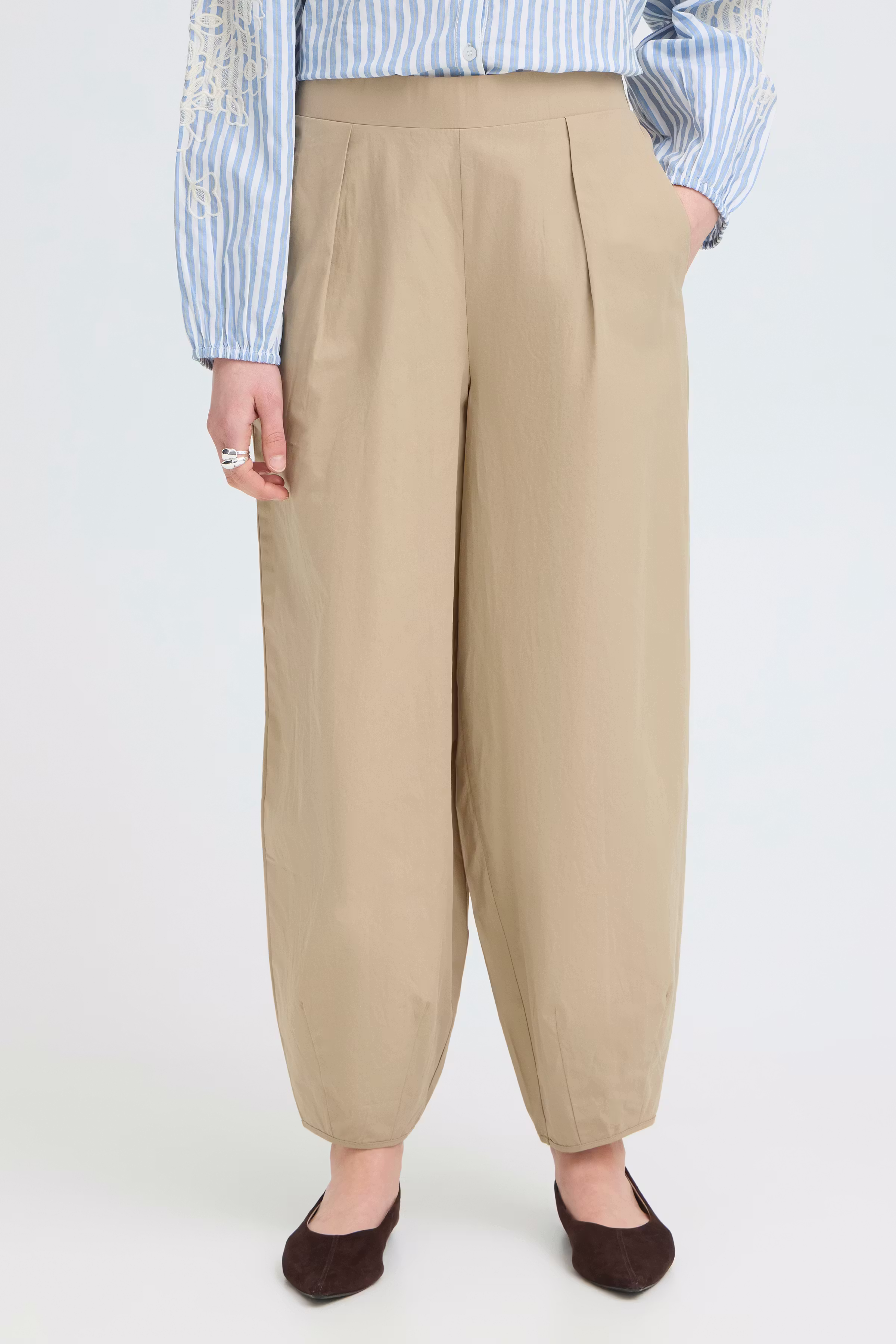 FRCARA Byxor LOOKBOOK FRONT 20618583-151306