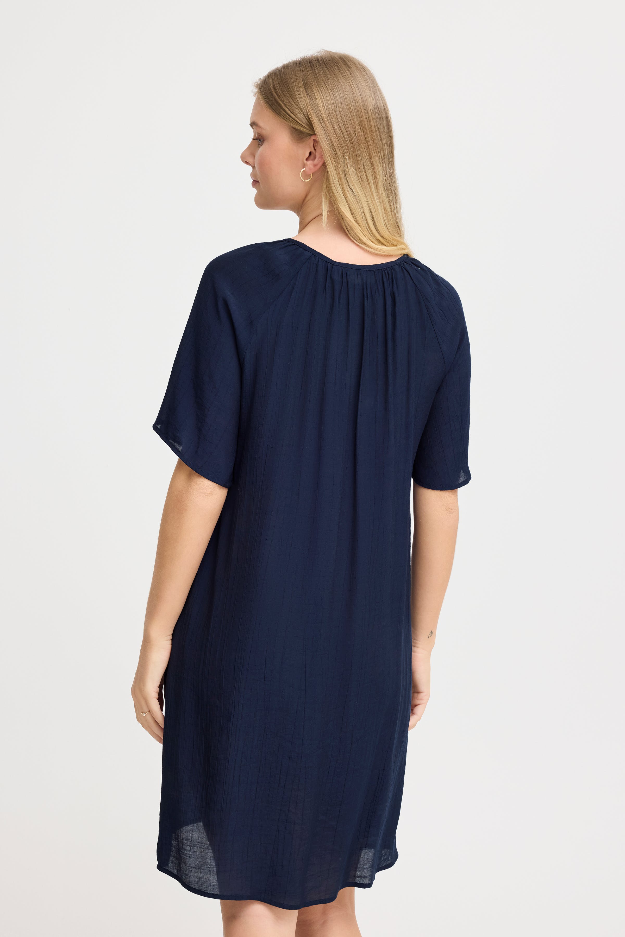 FRALYSSA Kleid LOOKBOOK BACK 20616098-193923