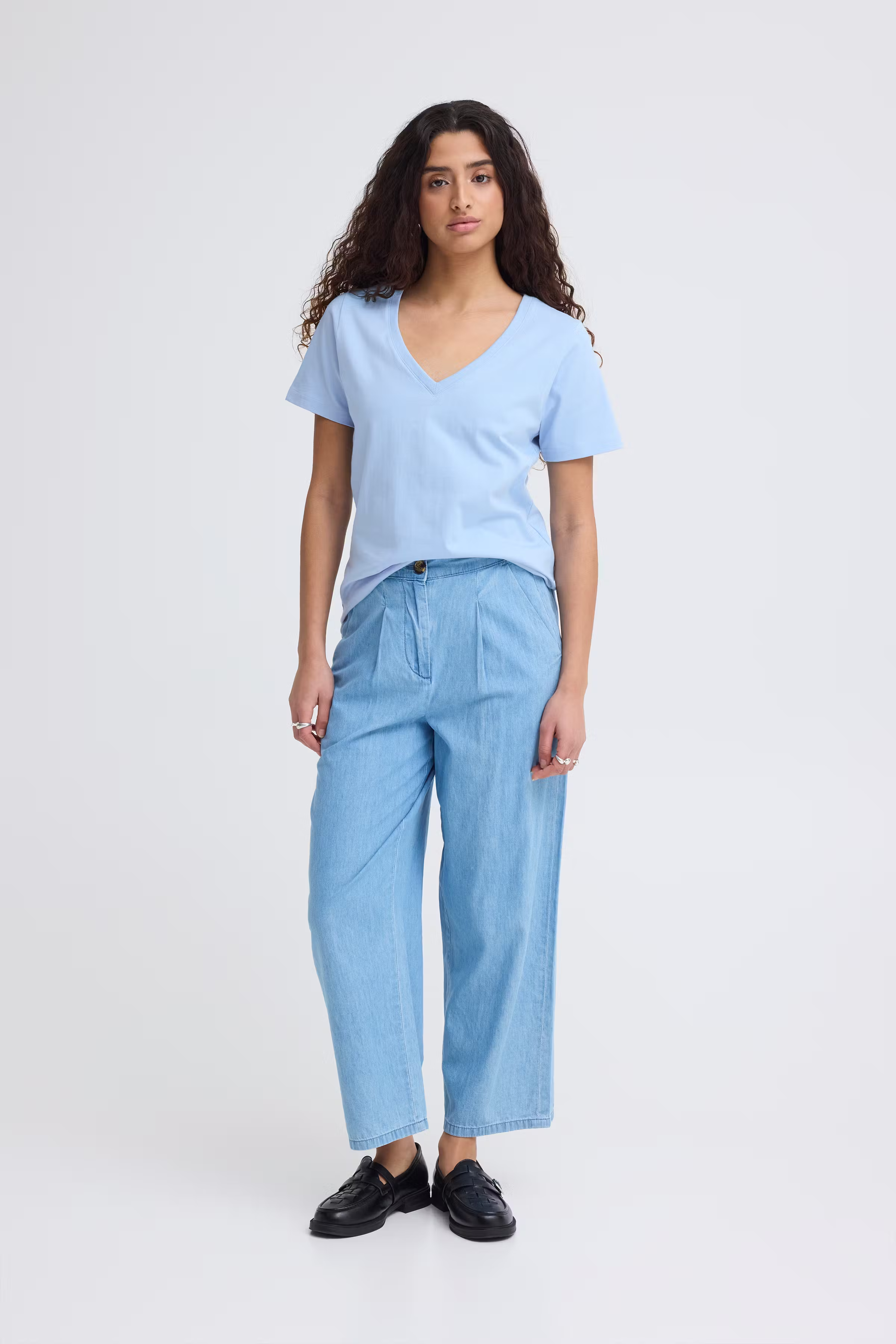 IHPALMER V-neck T-shirt LOOKBOOK FRONT 20120348-144214