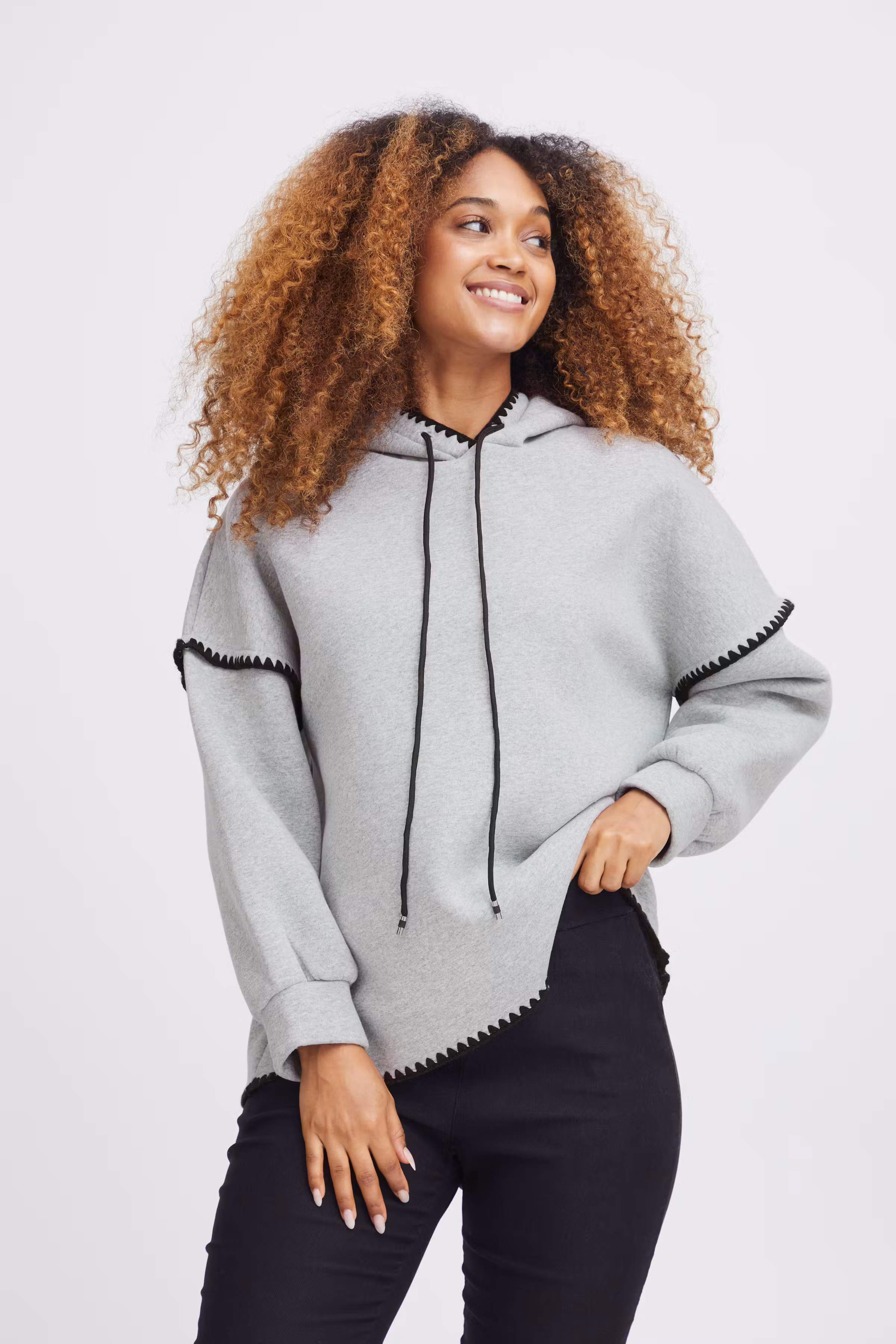 SBTONEY Bluse LOOKBOOK FRONT 22100464-203349