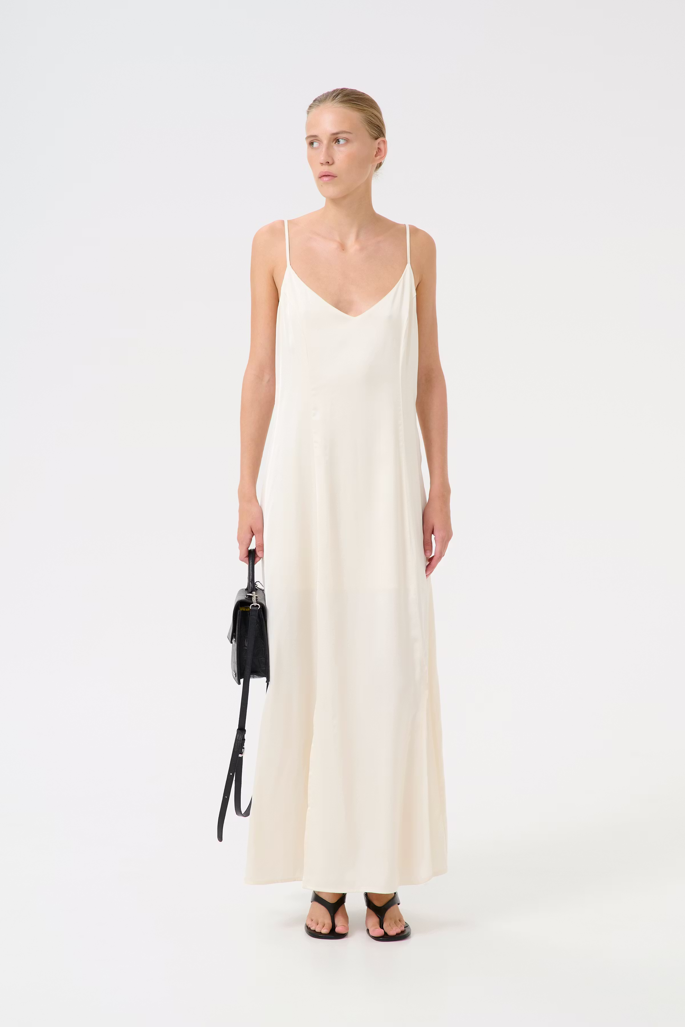 GZpelo Kleid LOOKBOOK FRONT 10910175-130905