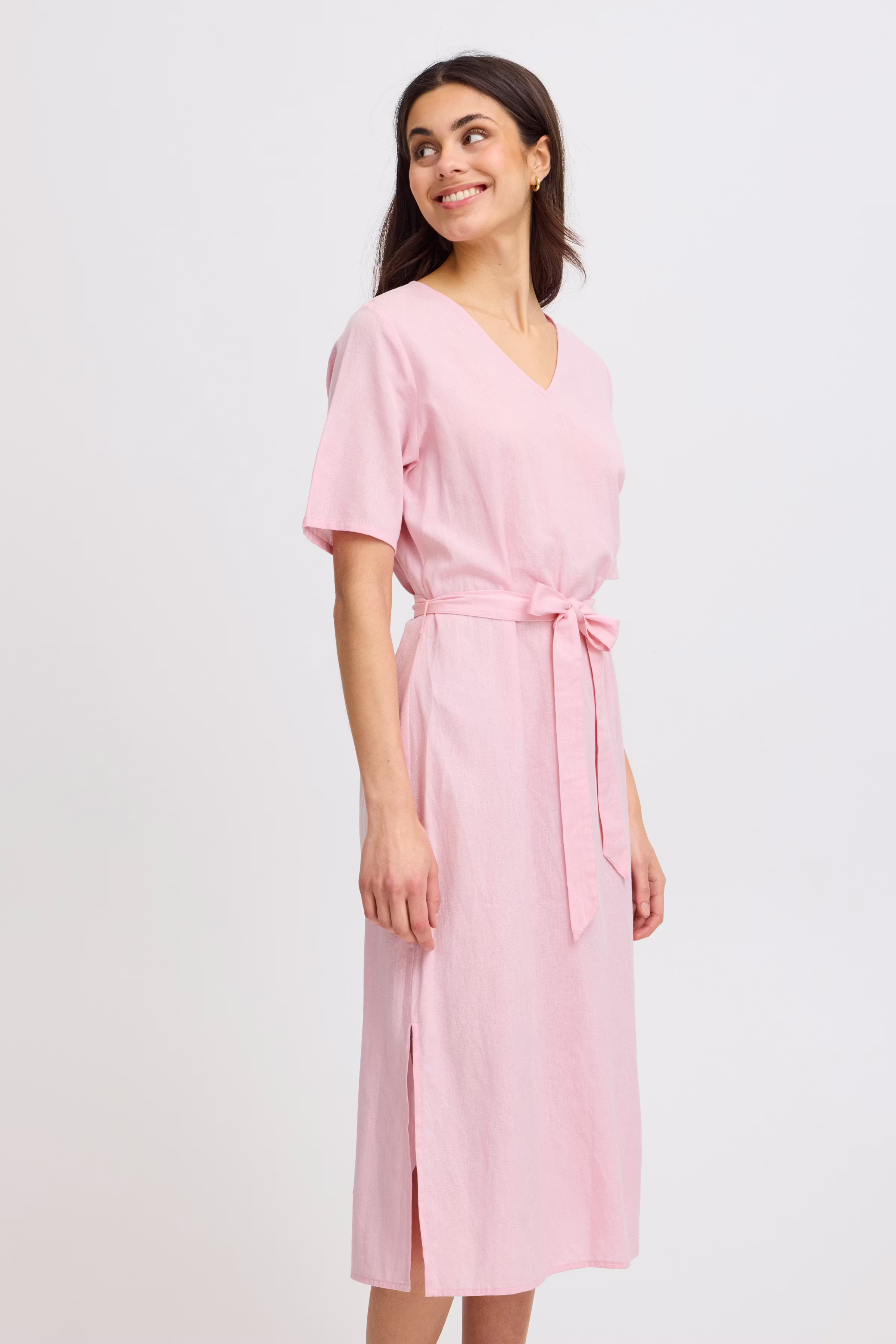 FRMADDIE Kjole LOOKBOOK FRONT 20613577-152218